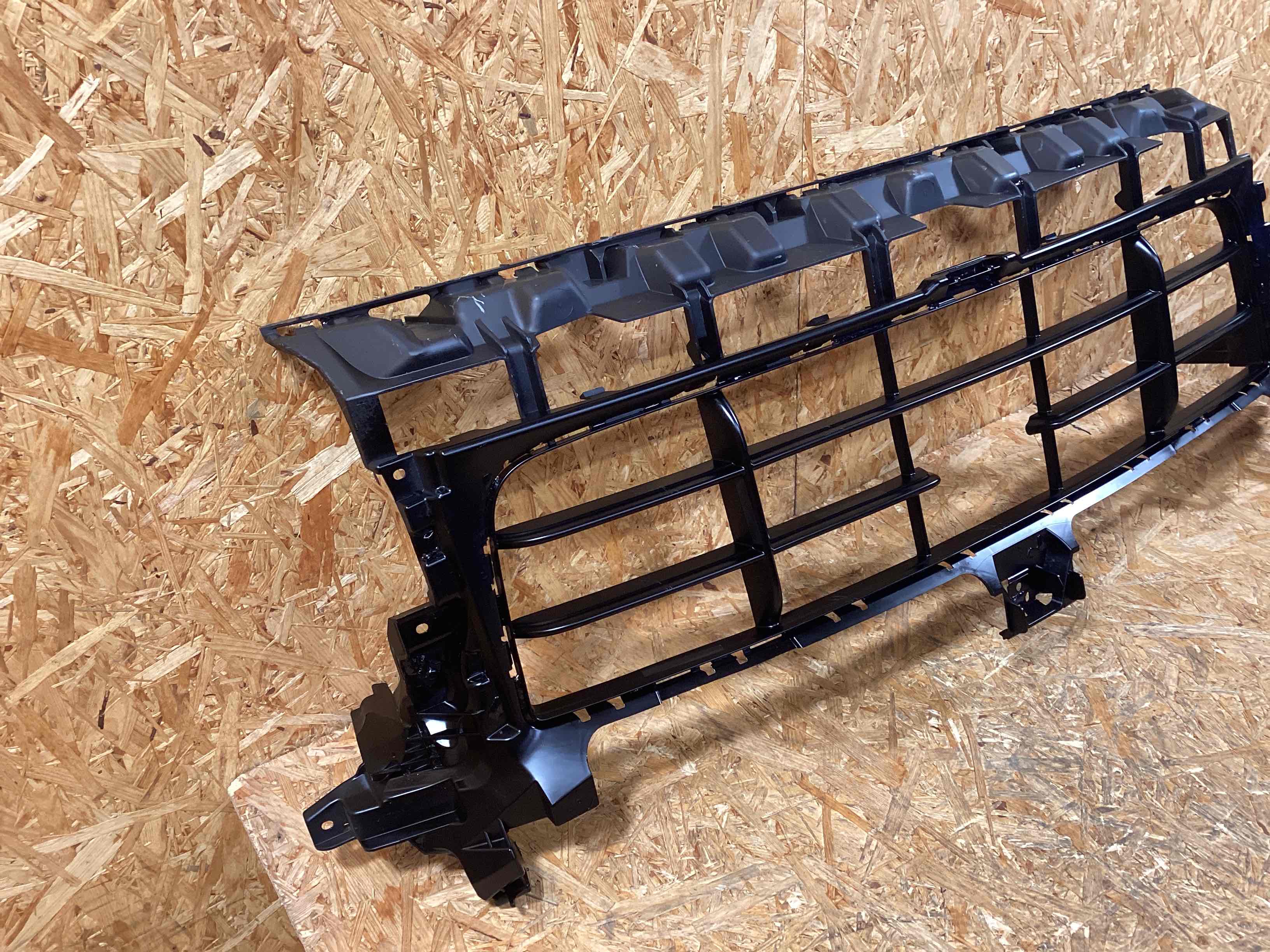 Заглушка, вставка (решетка) в бампер Porsche Cayenne 050126-106