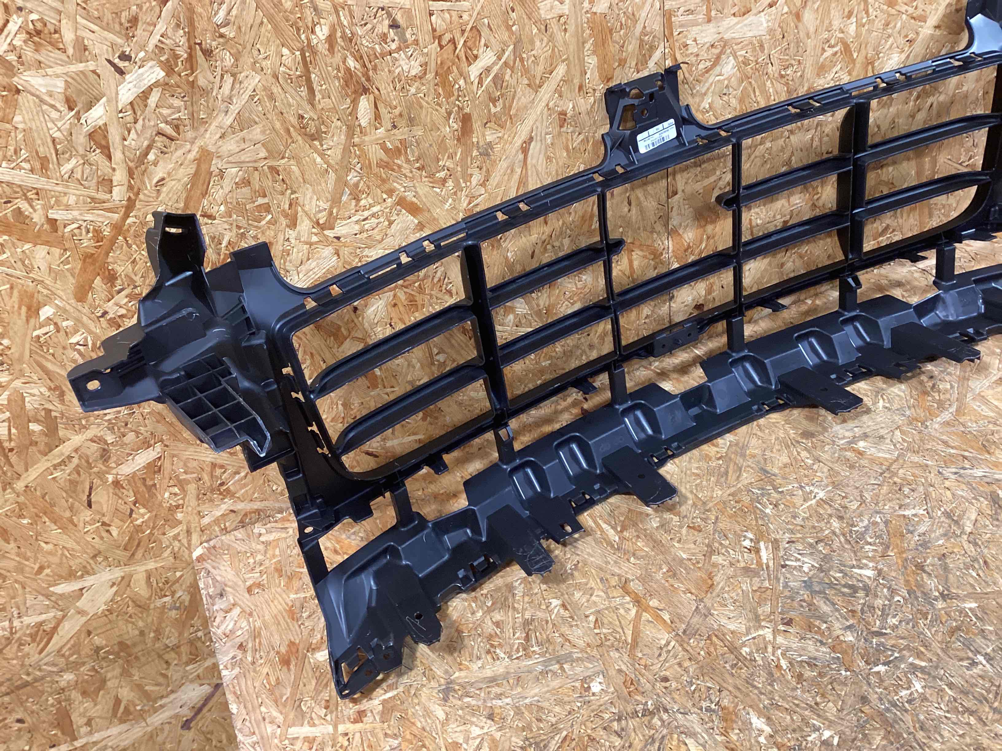 Заглушка, вставка (решетка) в бампер Porsche Cayenne 050126-106