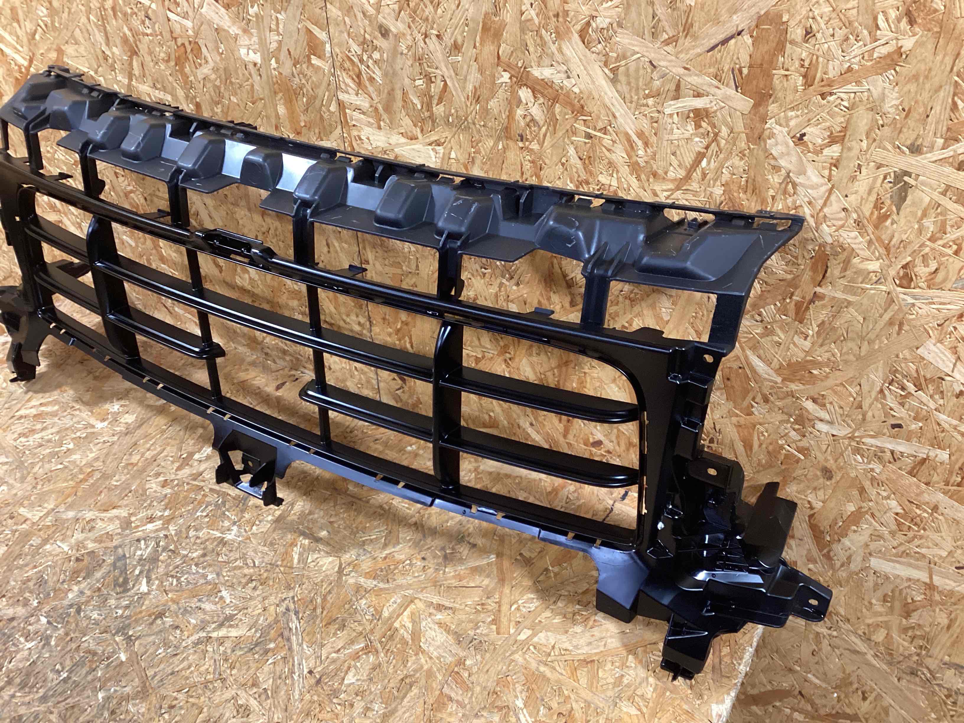 Заглушка, вставка (решетка) в бампер Porsche Cayenne 050126-107