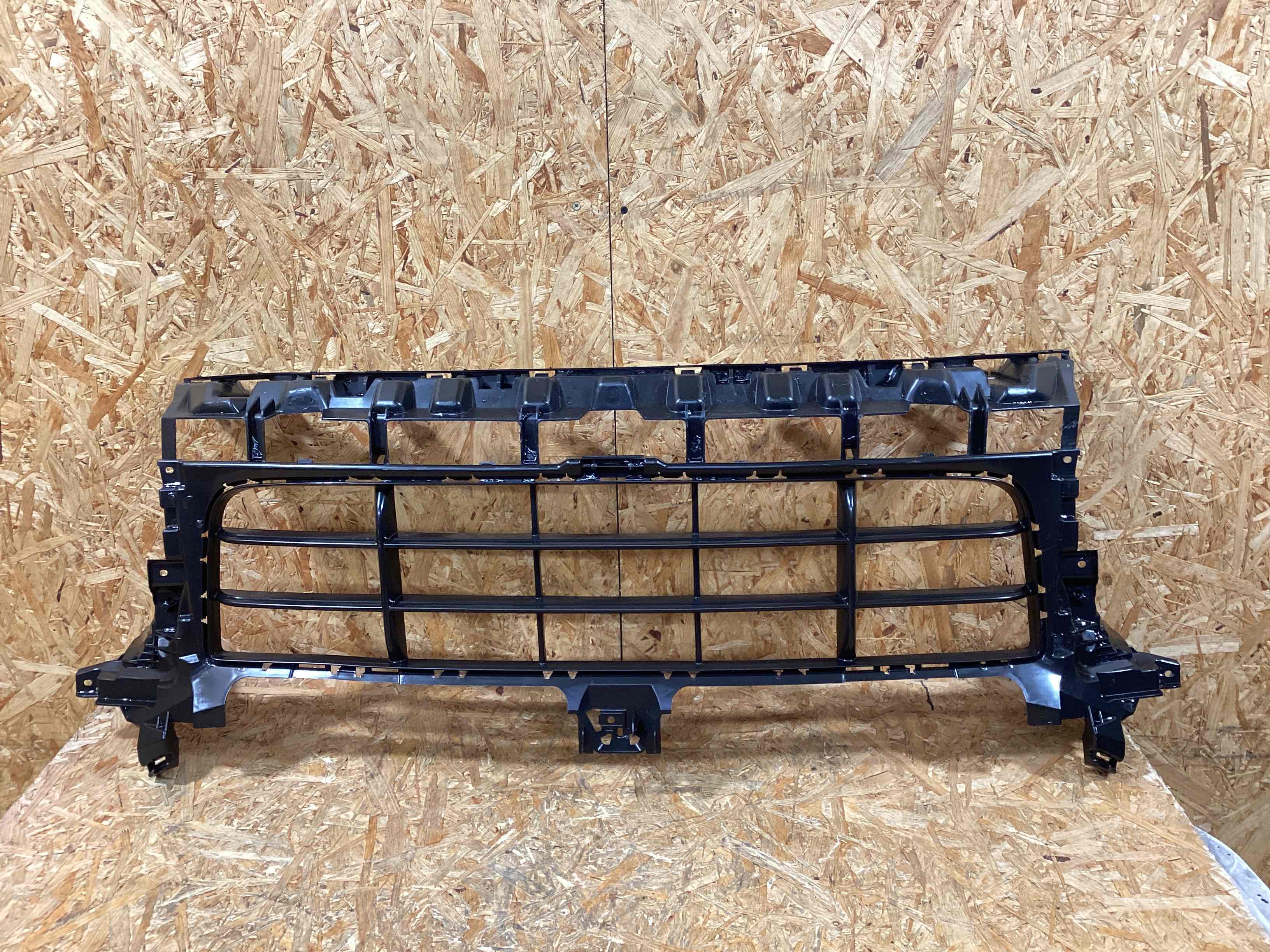 Заглушка, вставка (решетка) в бампер Porsche Cayenne 050126-108