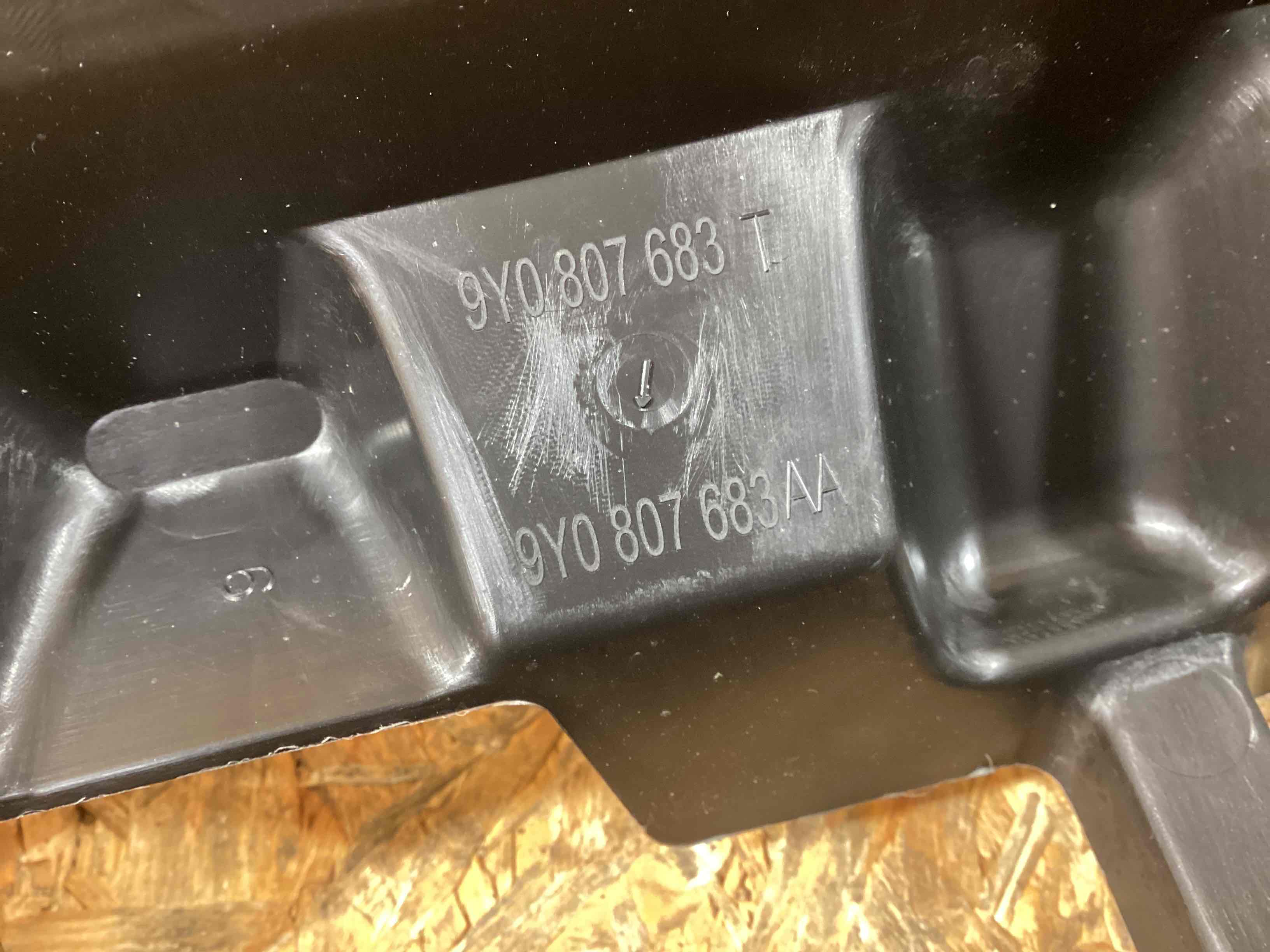 Заглушка, вставка (решетка) в бампер Porsche Cayenne 050126-109