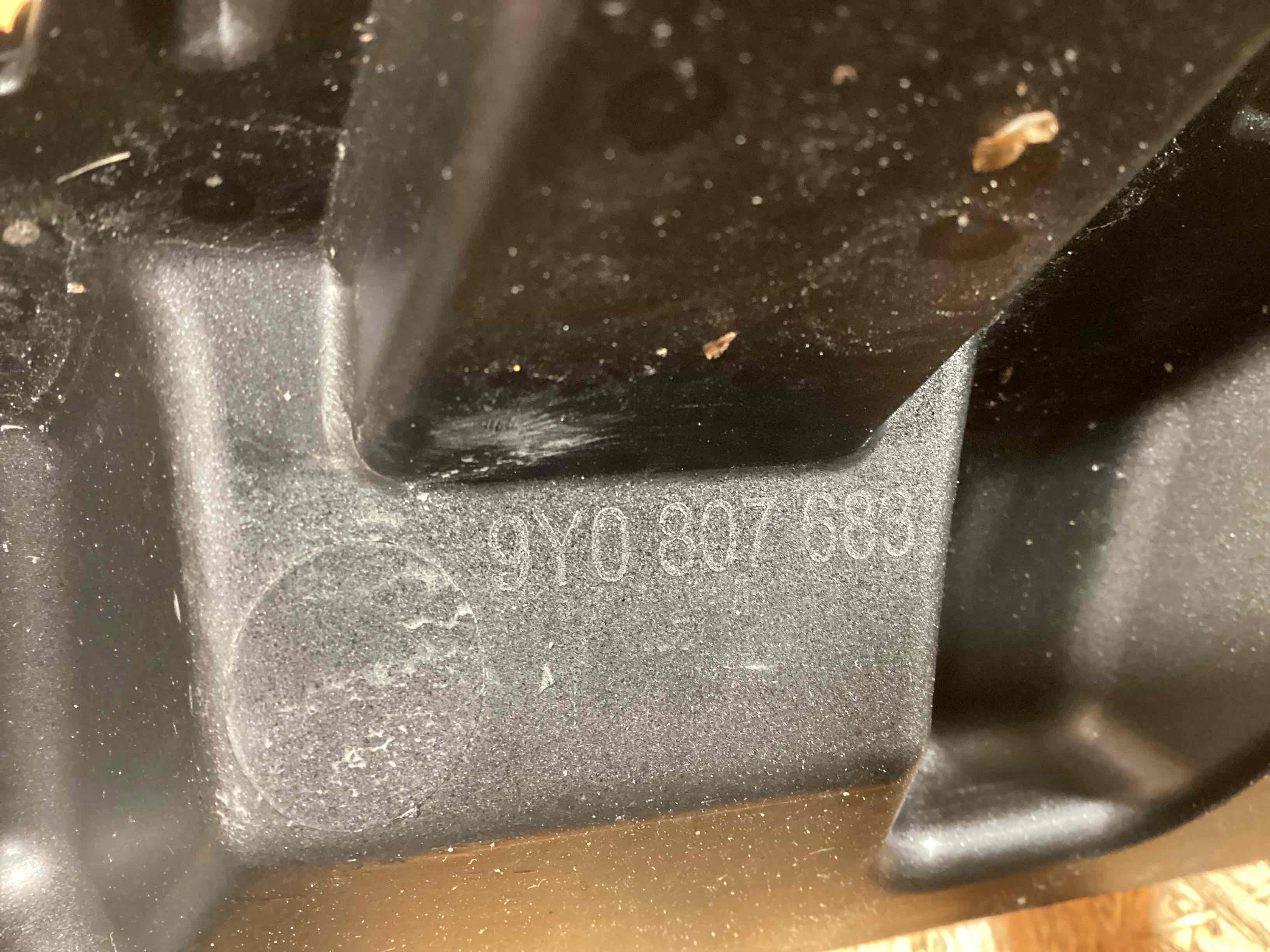 Заглушка, вставка (решетка) в бампер Porsche Cayenne 050126-114