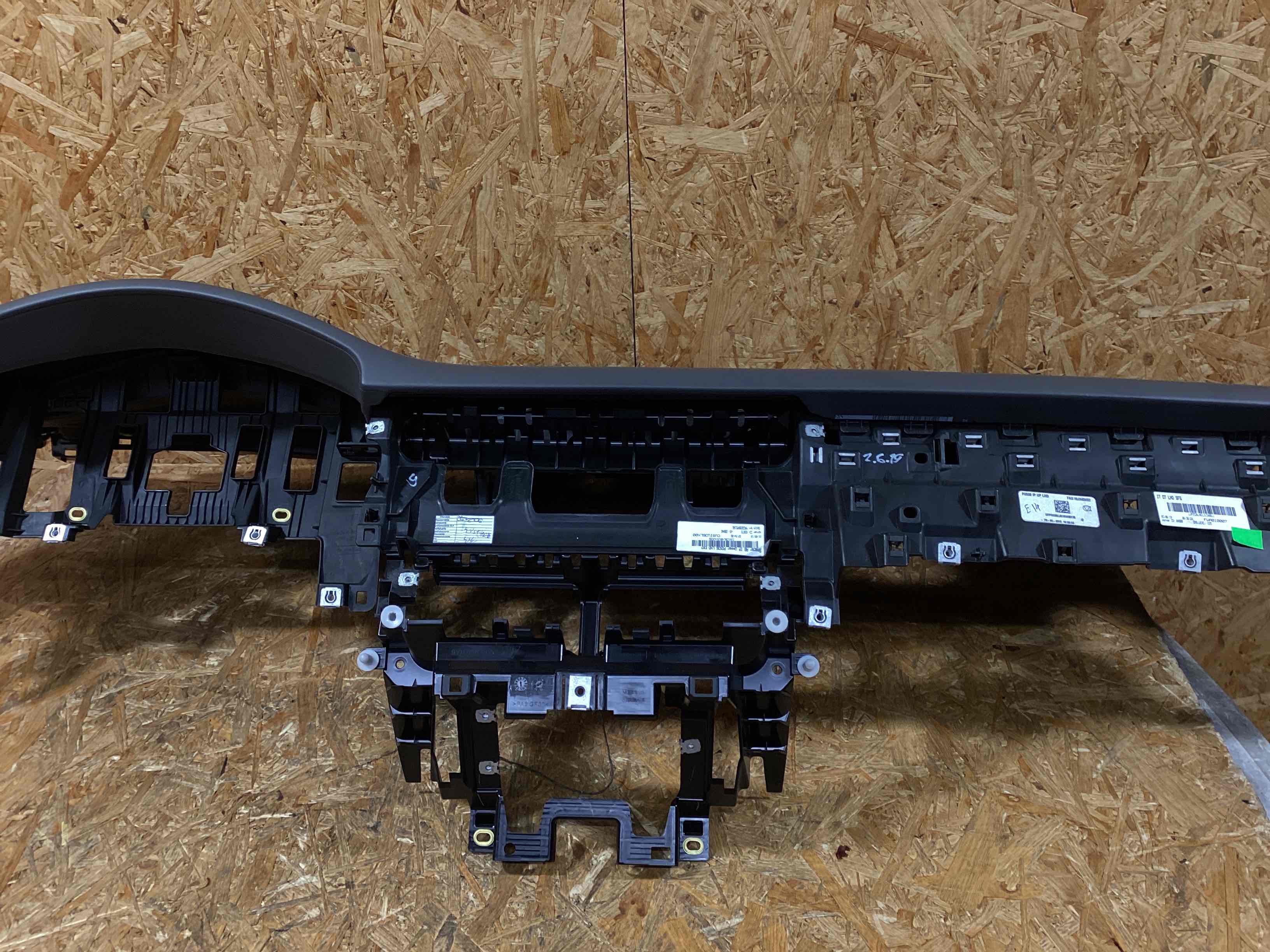 Панель передняя салона (торпедо) Porsche Cayenne 050226-101