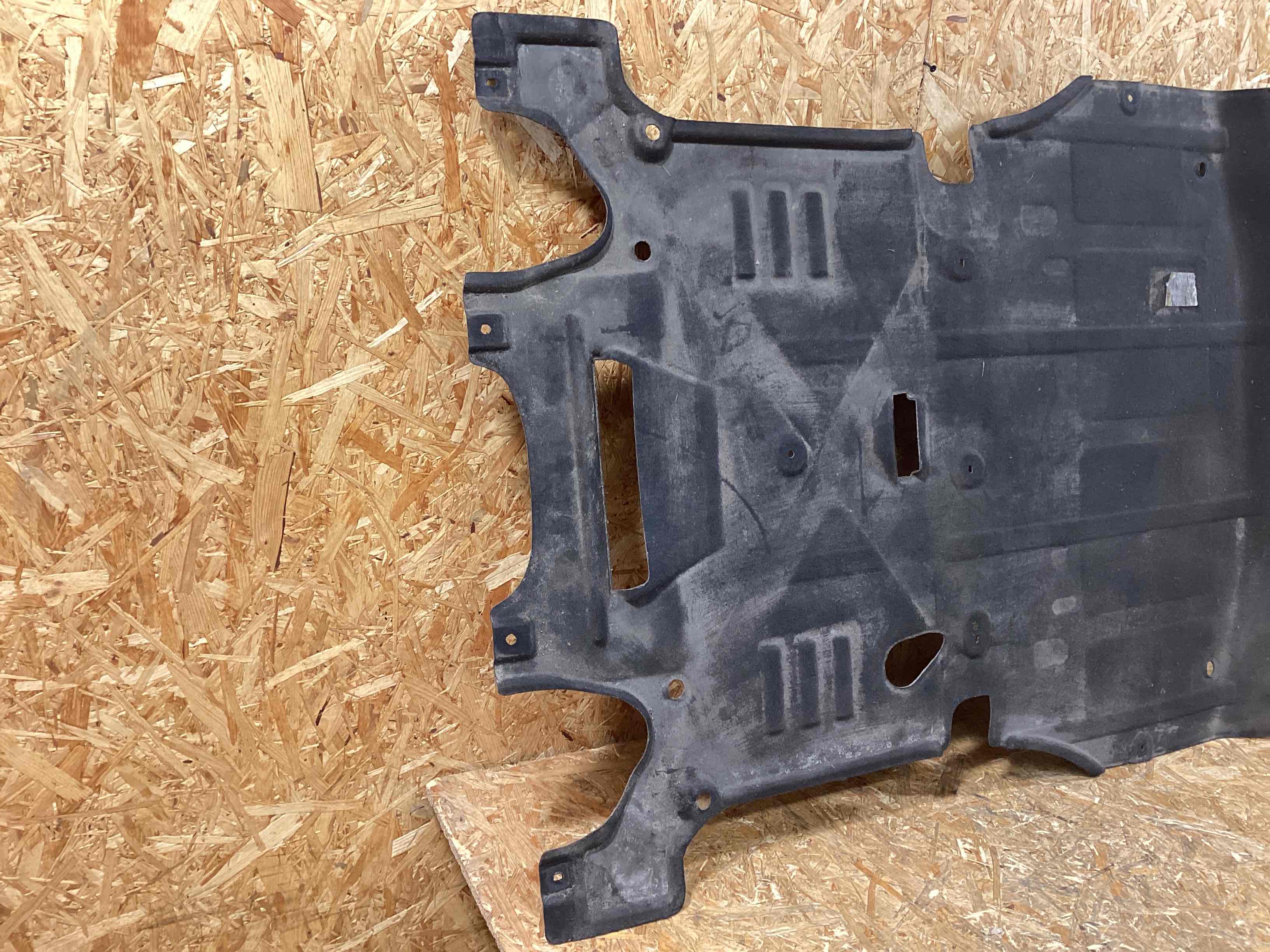 Защита днища кузова Porsche Macan 050226-106