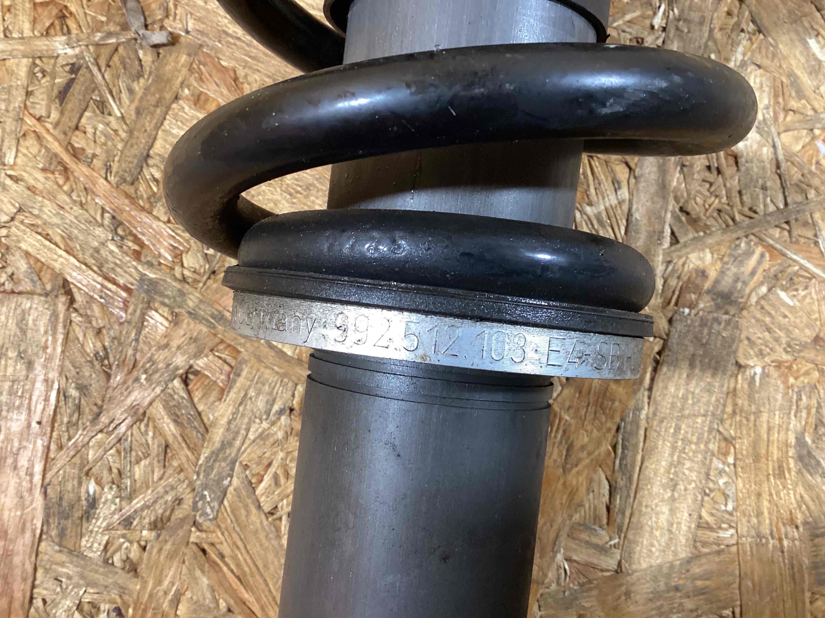 Амортизатор задний Porsche 911 050226-108