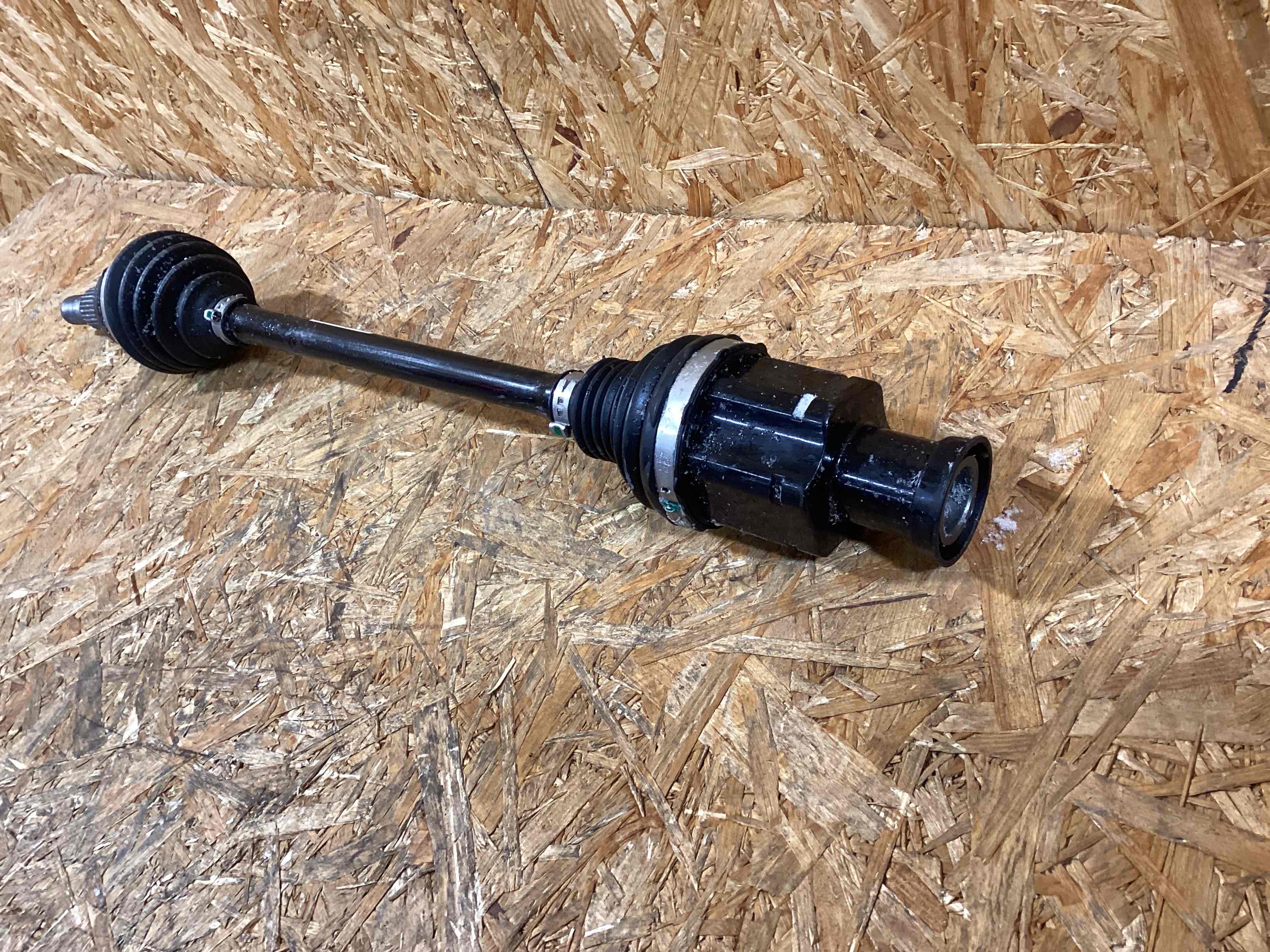 Полуось (приводной вал) Porsche Taycan 050226-111