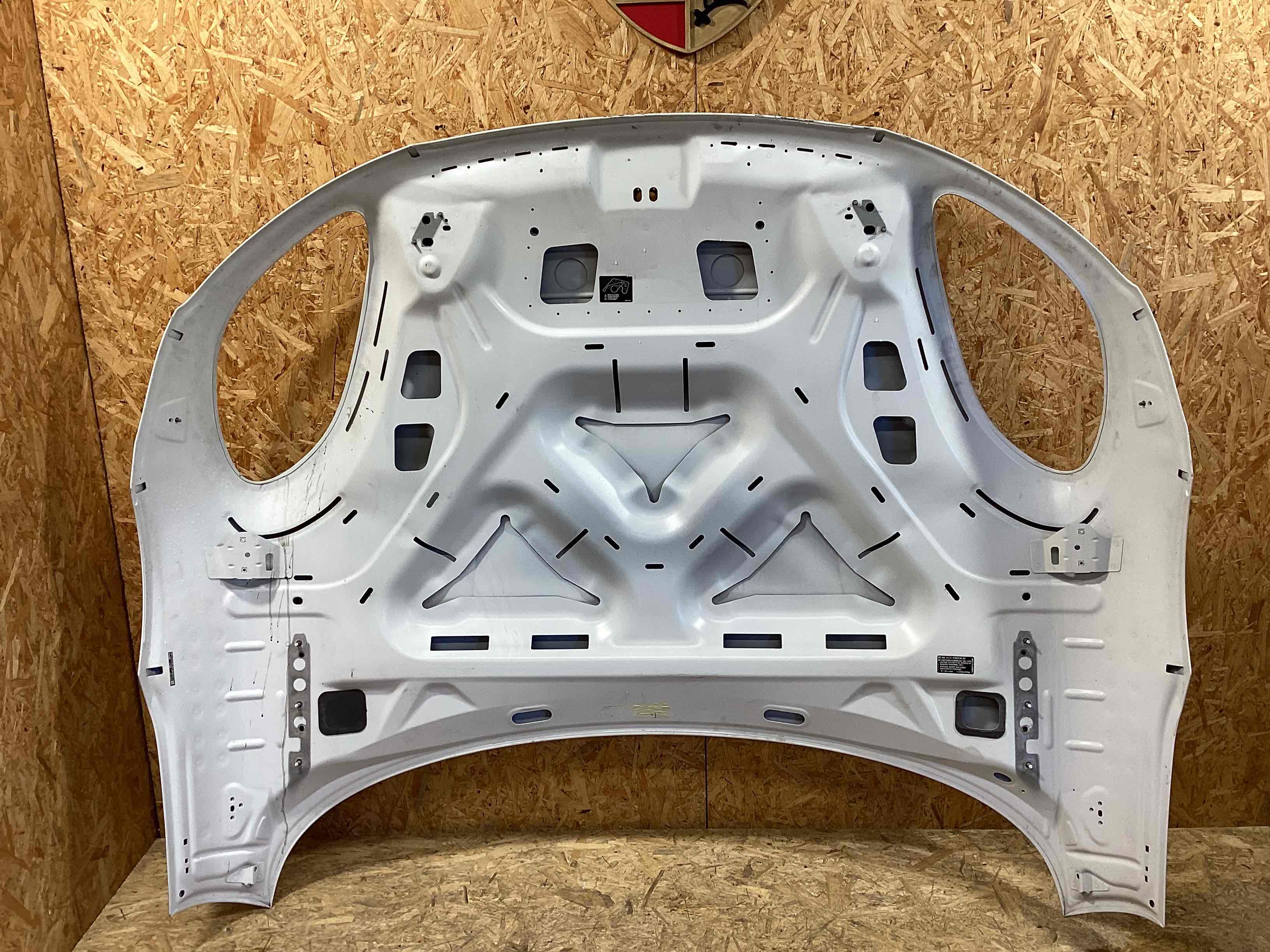 Капот Porsche Macan 050326-101