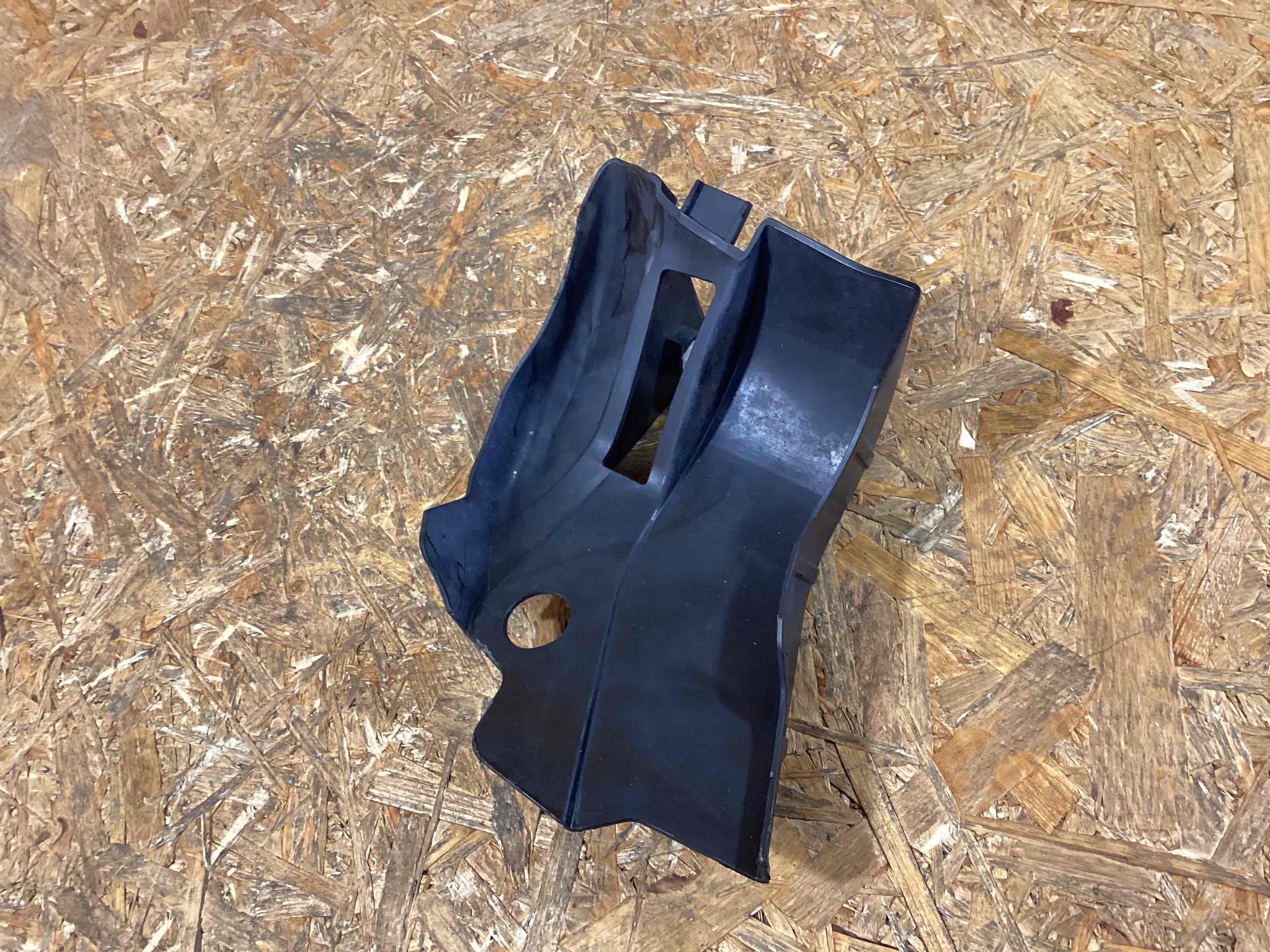 Брызговик Porsche Panamera 050326-102