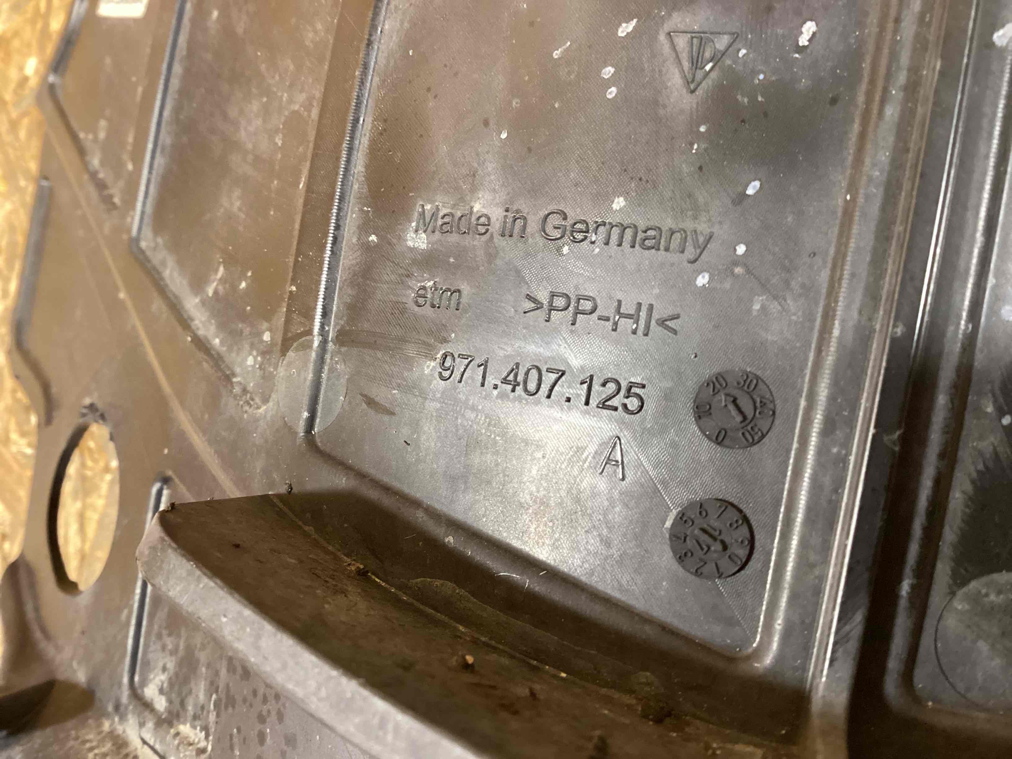 Брызговик Porsche Panamera 050326-102