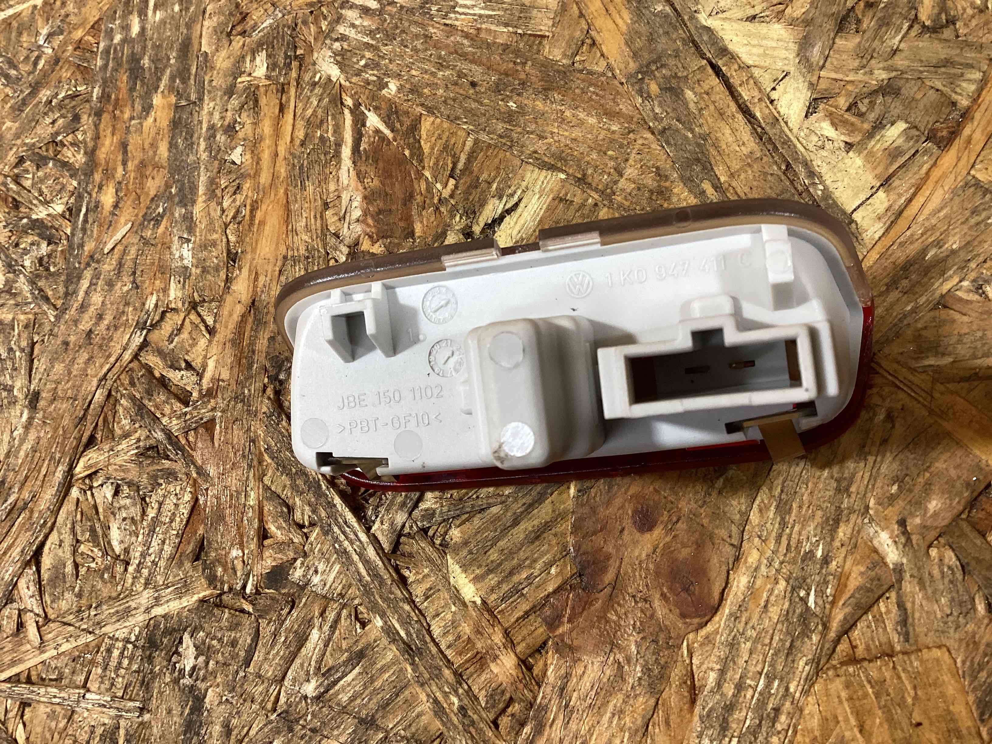 Фонарь салонный (плафон) Porsche Macan 050326-113