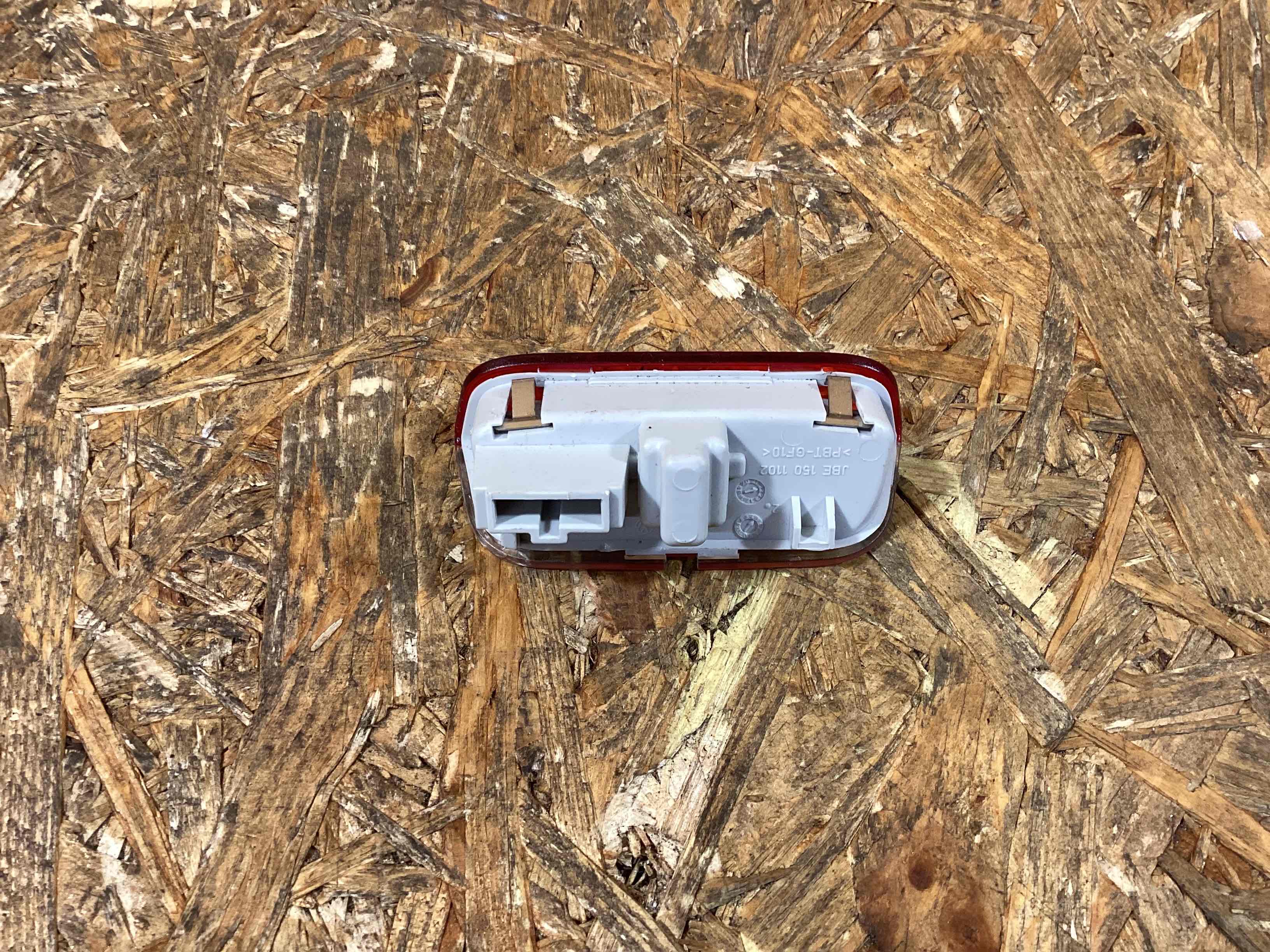 Фонарь салонный (плафон) Porsche Macan 050326-114