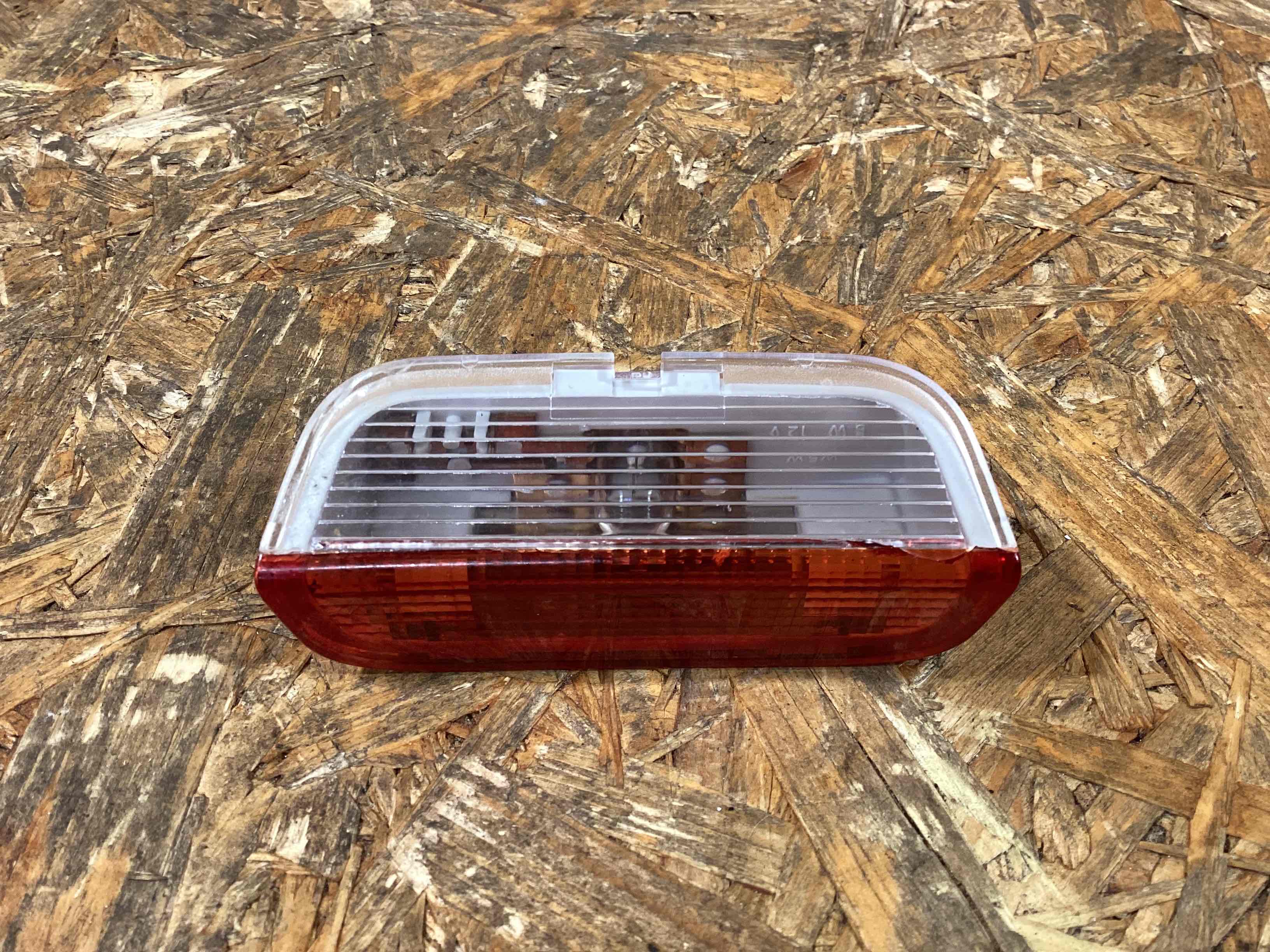 Фонарь салонный (плафон) Porsche Macan 050326-114