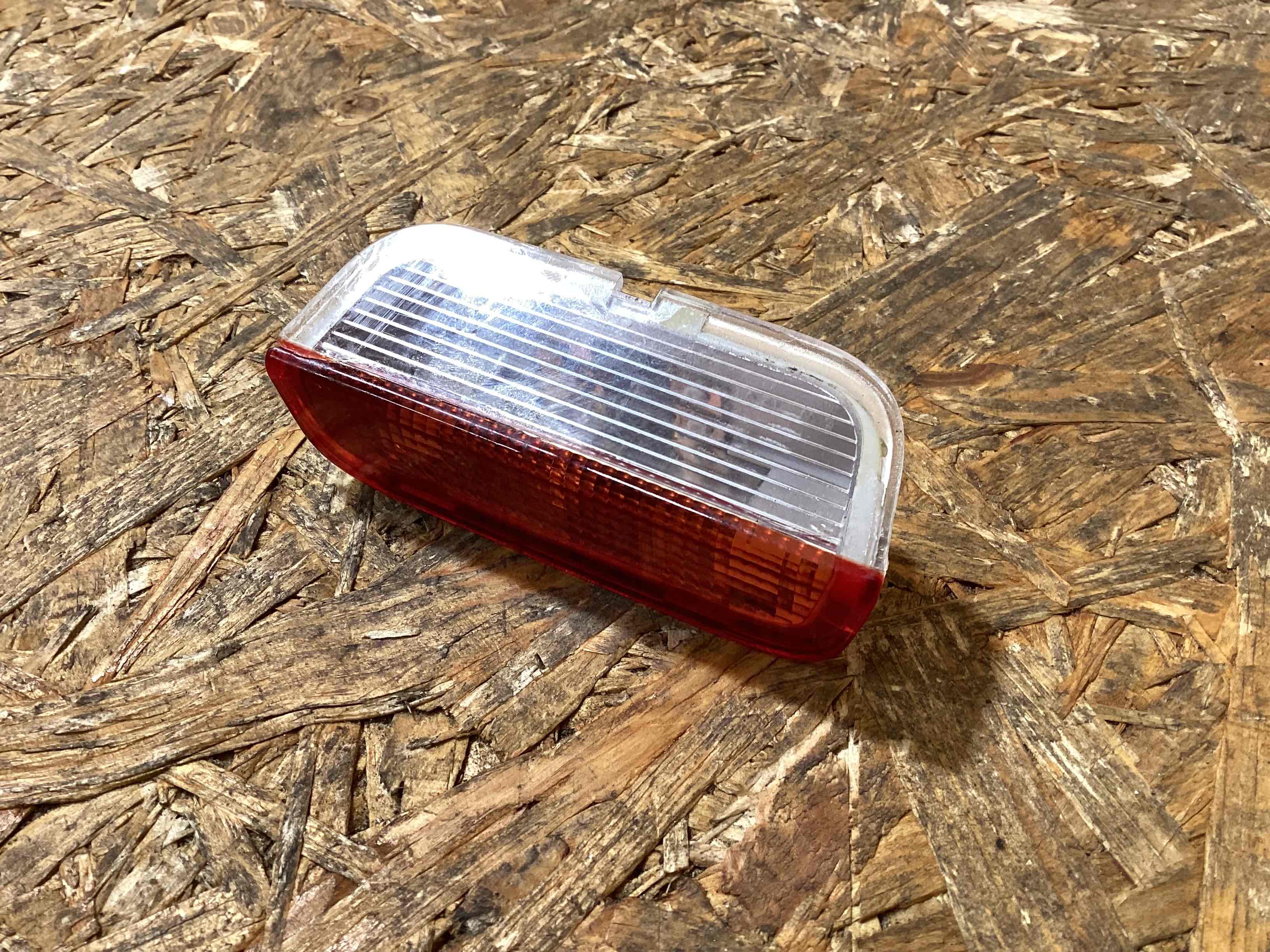 Фонарь салонный (плафон) Porsche Macan 050326-115