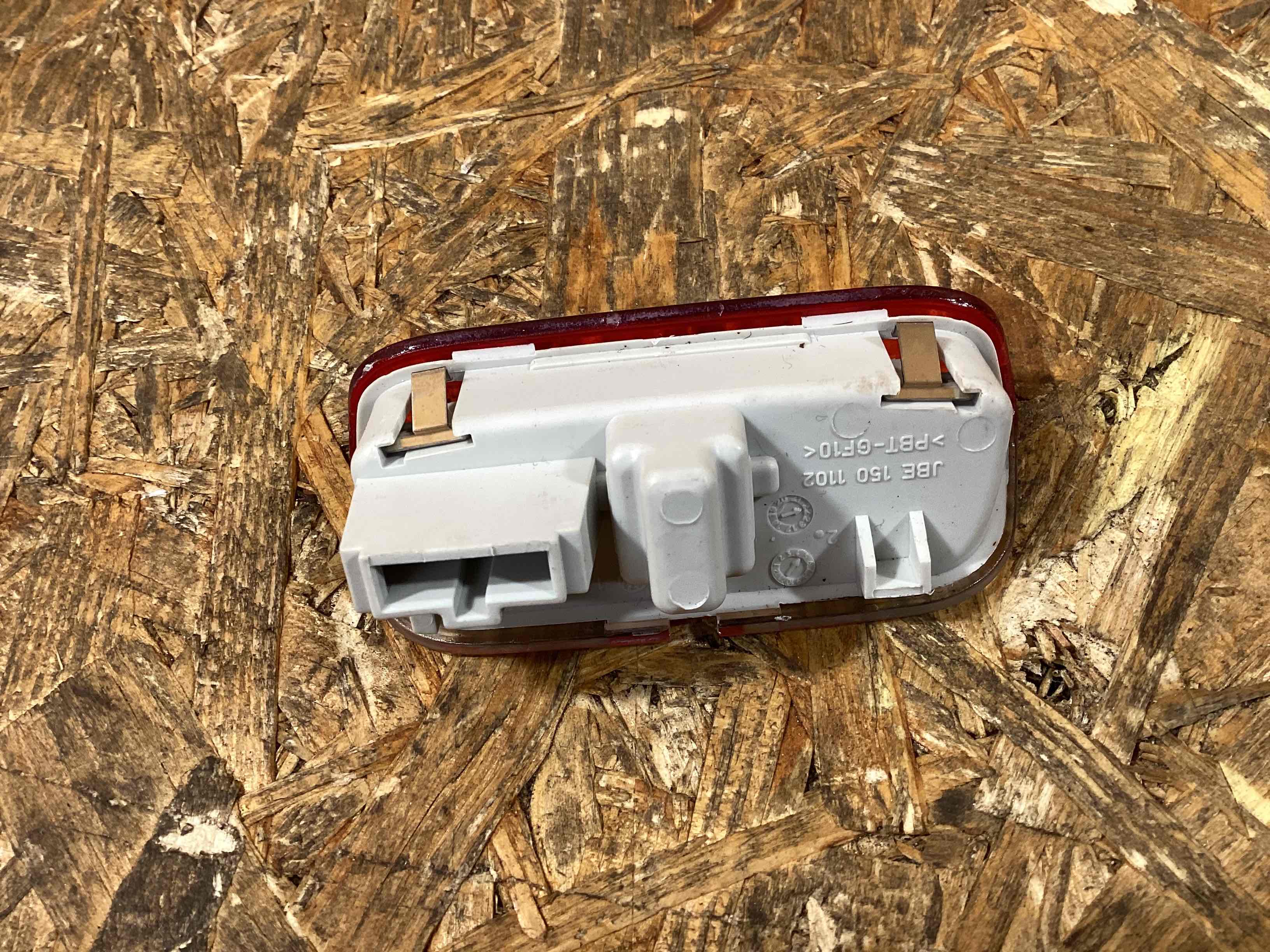 Фонарь салонный (плафон) Porsche Macan 050326-115