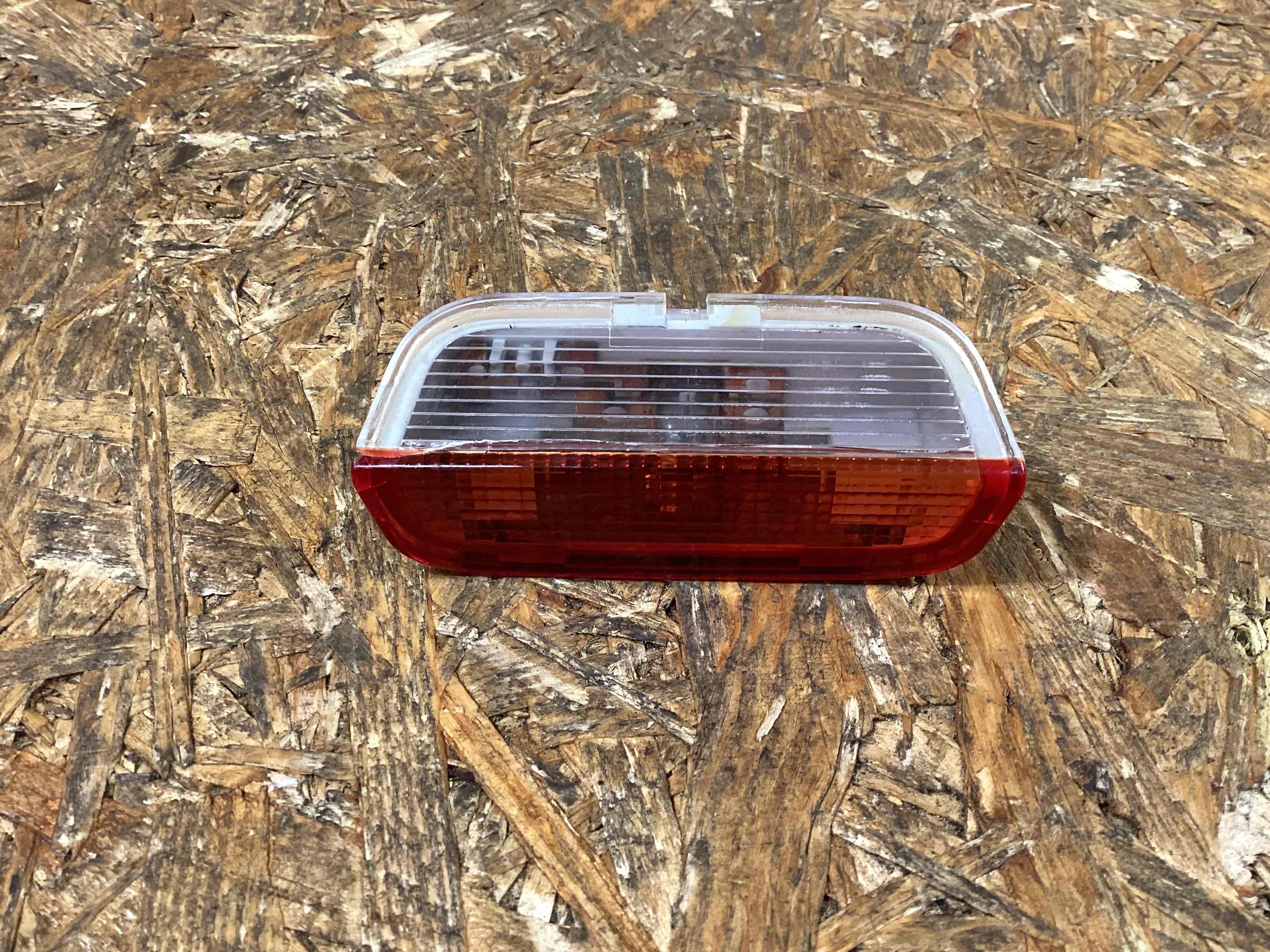 Фонарь салонный (плафон) Porsche Macan 050326-115