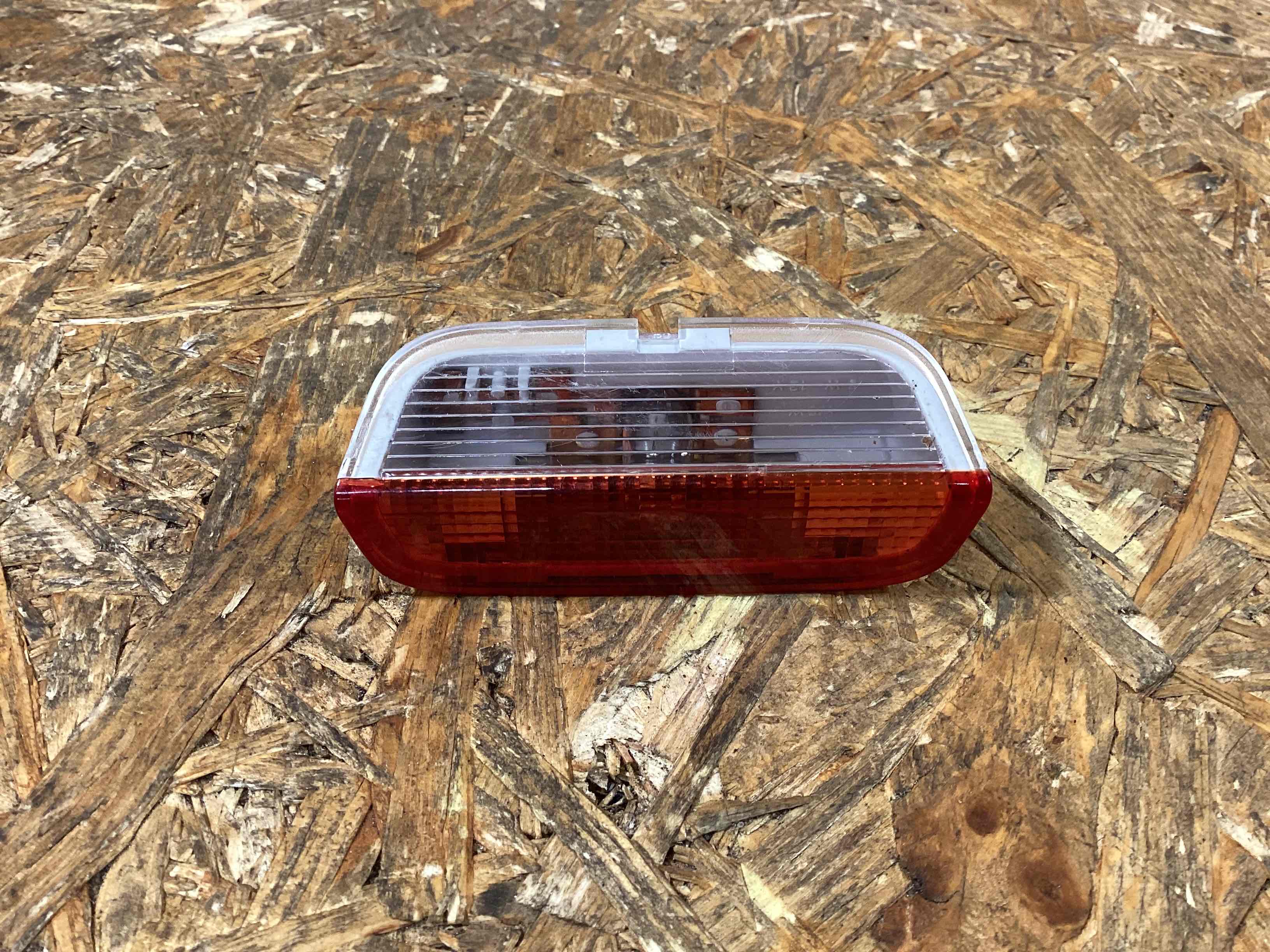 Фонарь салонный (плафон) Porsche Macan 050326-116