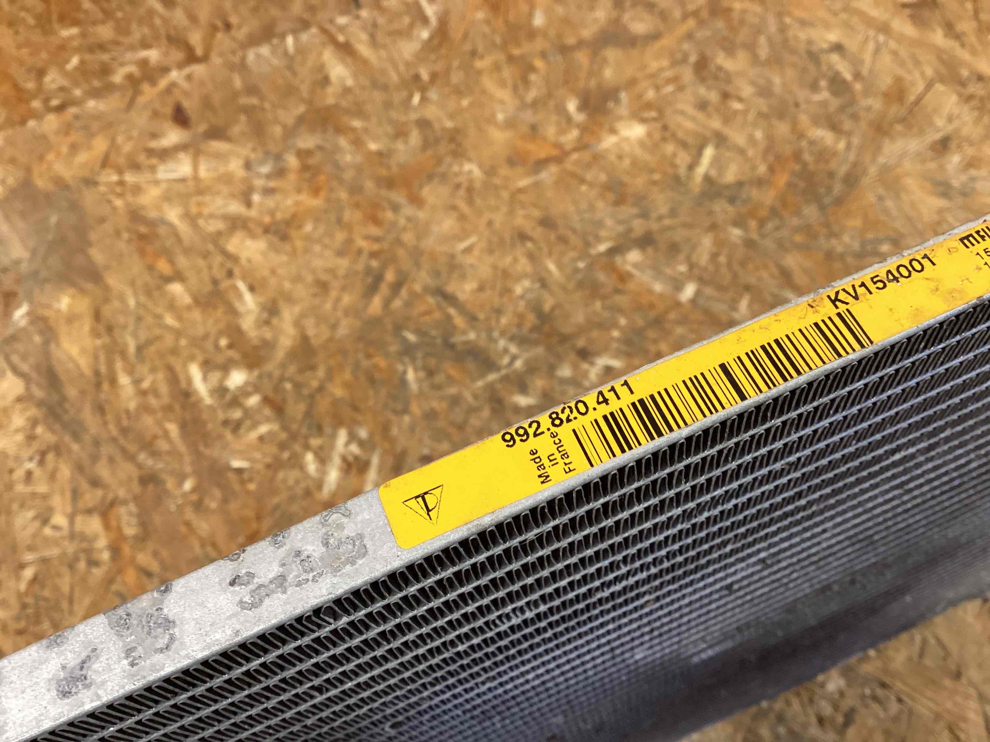 Радиатор кондиционера Porsche 911 050326-117