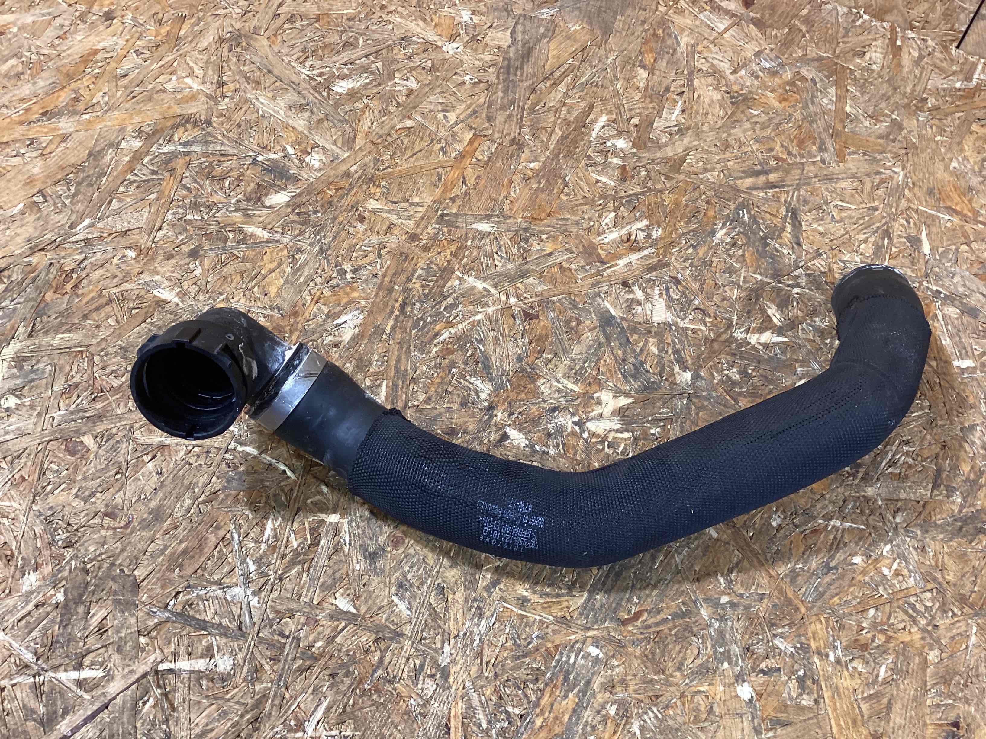 Патрубок Porsche Macan 050326-119