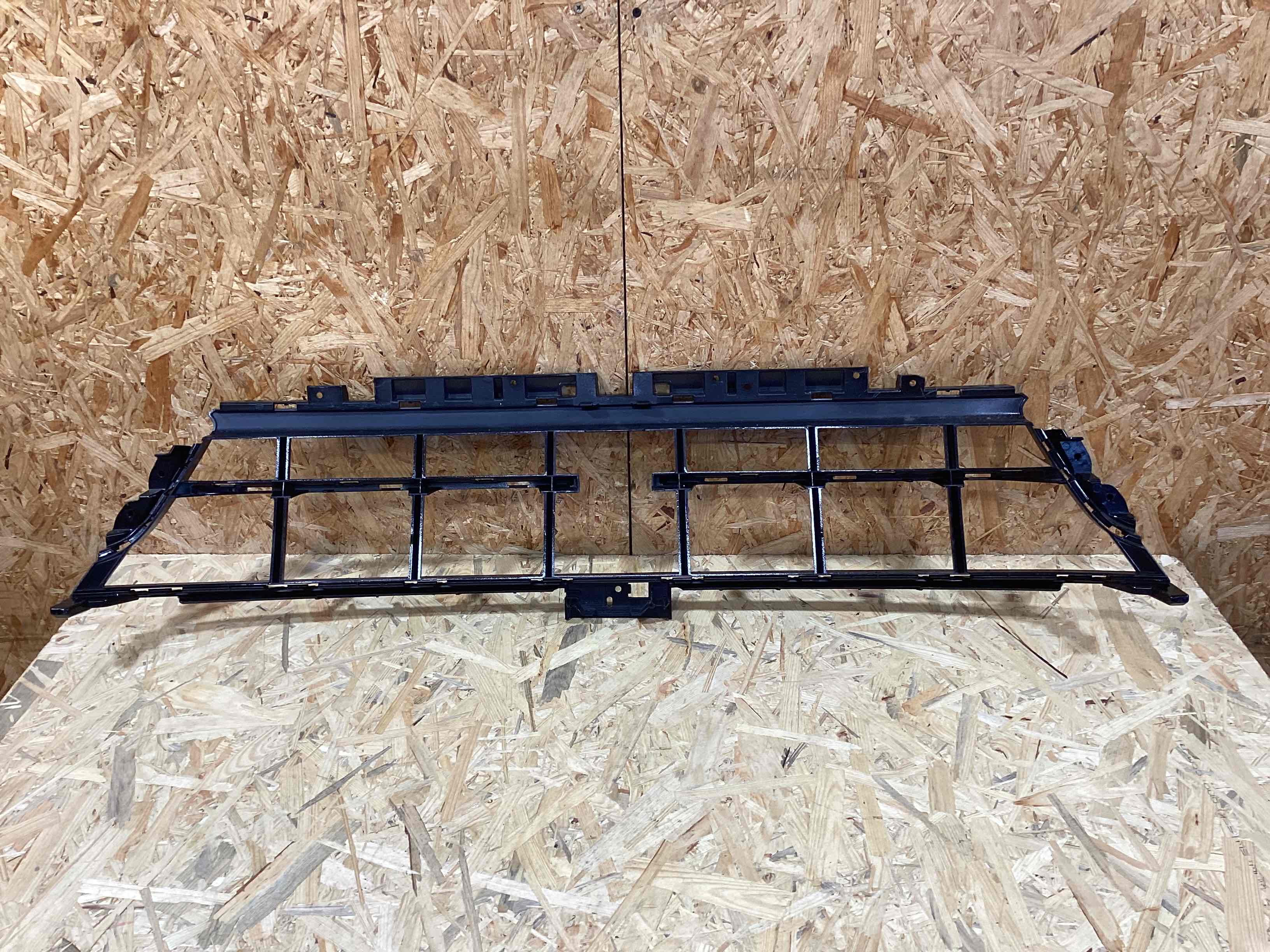 Заглушка, вставка (решетка) в бампер Porsche Panamera 050526-103