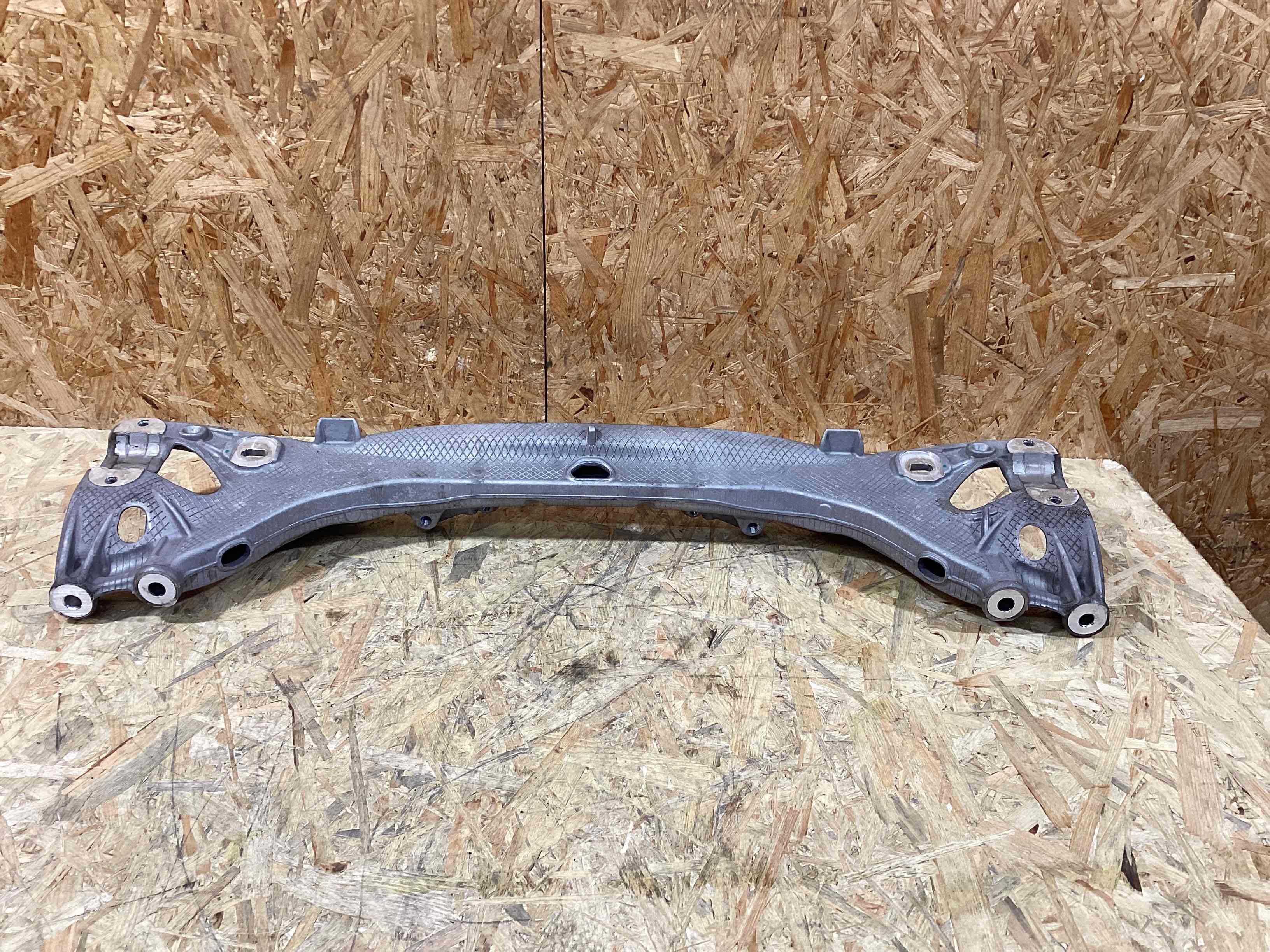 Балка подвески задняя Porsche 911 050626-103