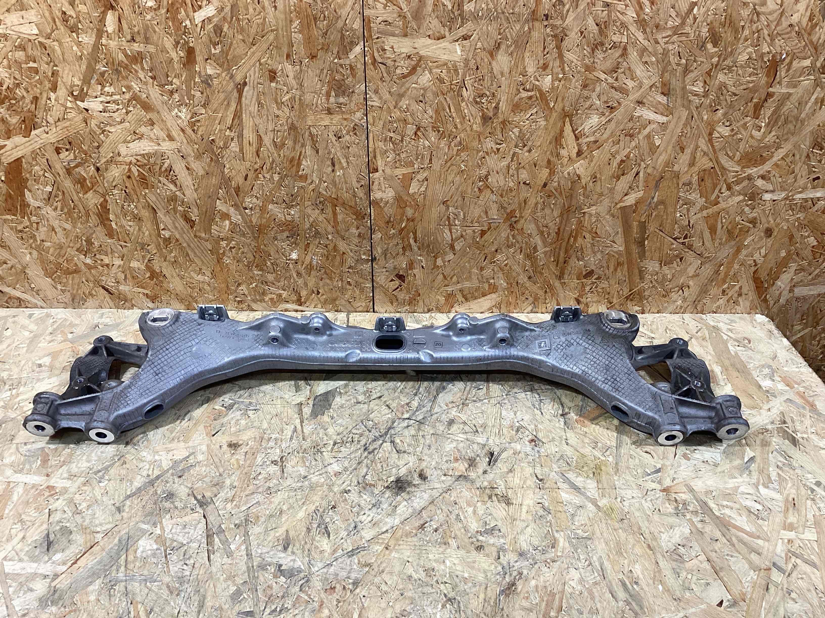 Балка подвески задняя Porsche 911 050626-103