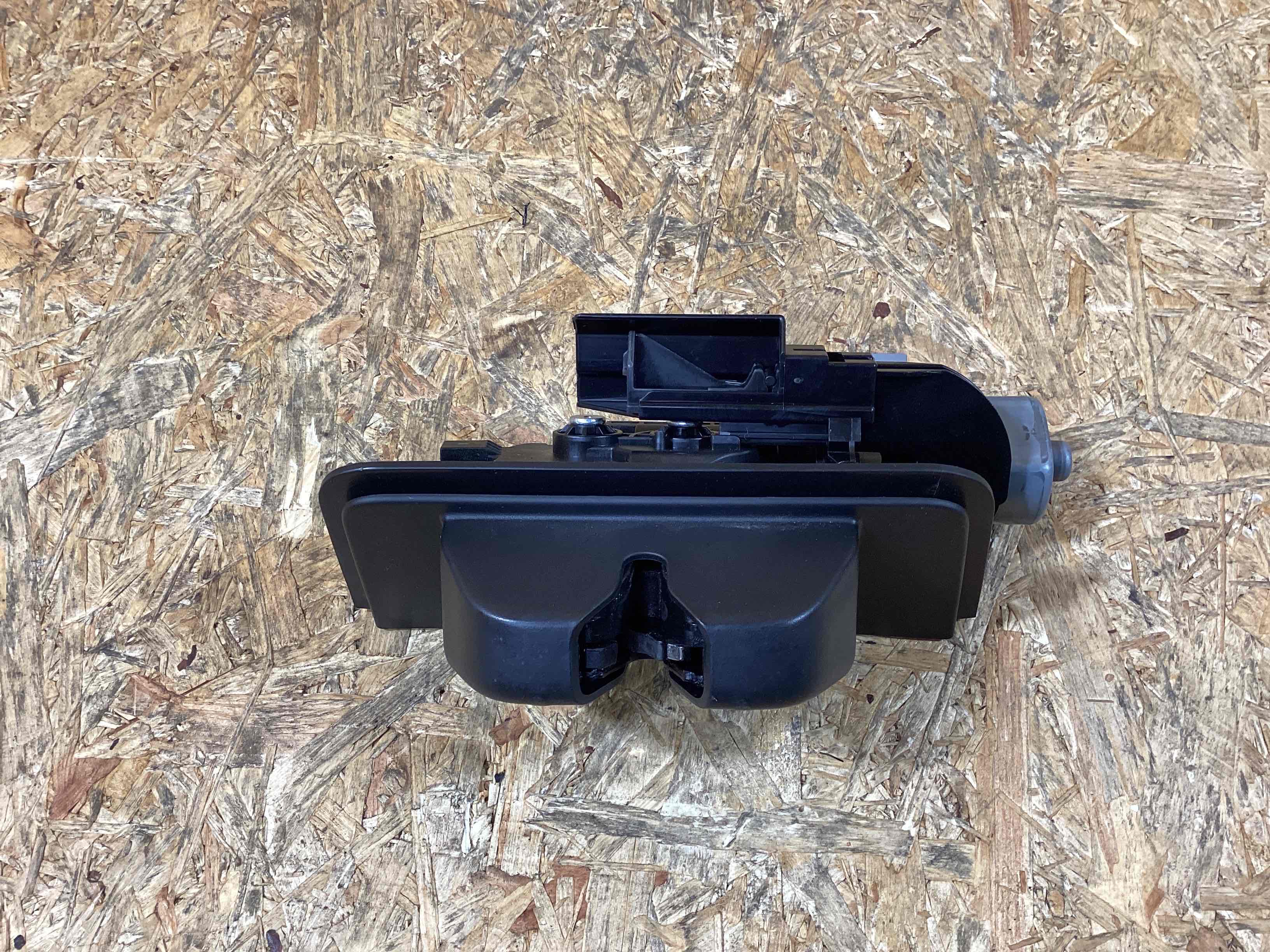 Бардачок (замок бардачка), ящики Porsche Macan 051125-107