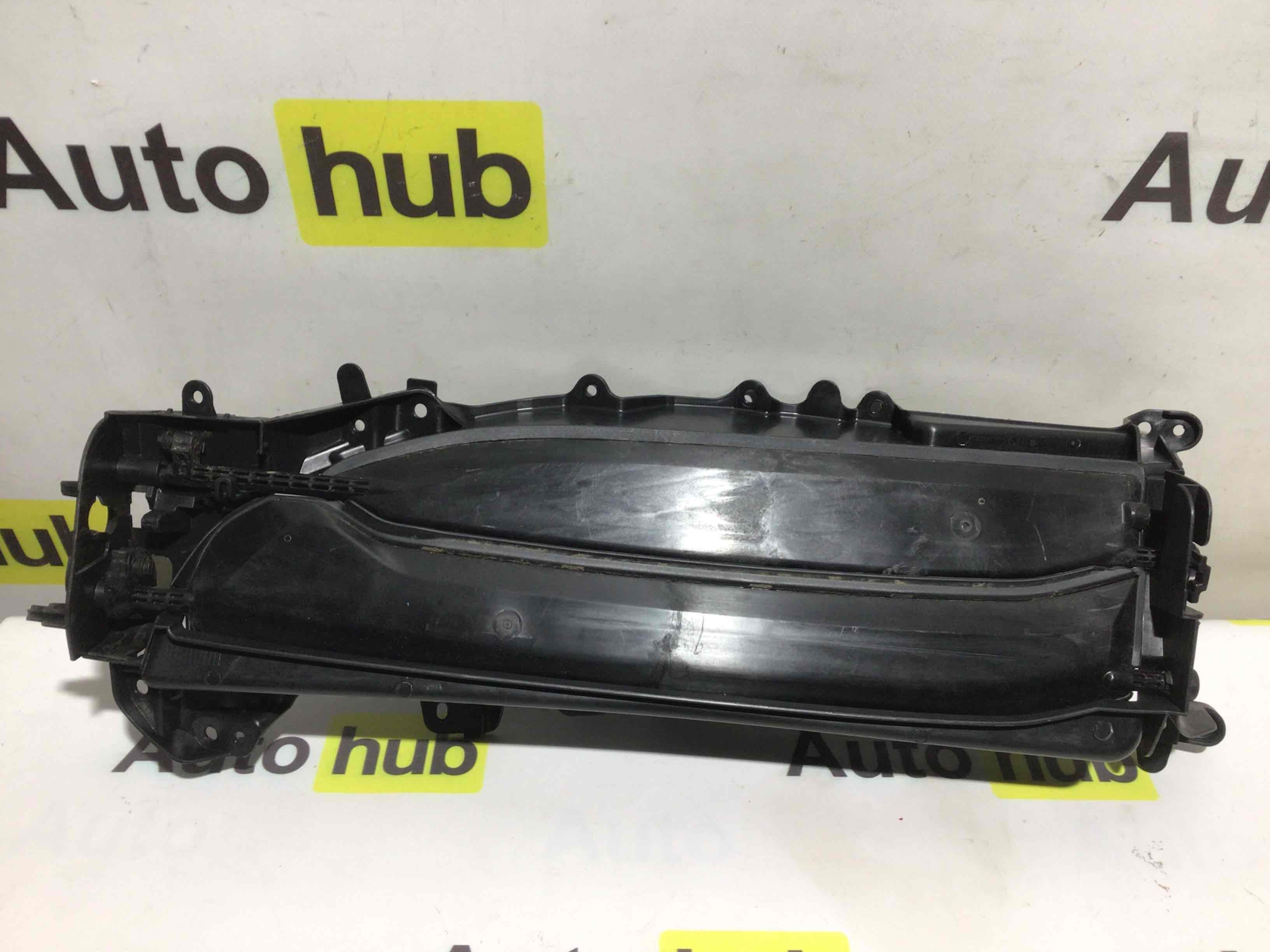 Жалюзи радиатора Porsche Taycan 060126-002