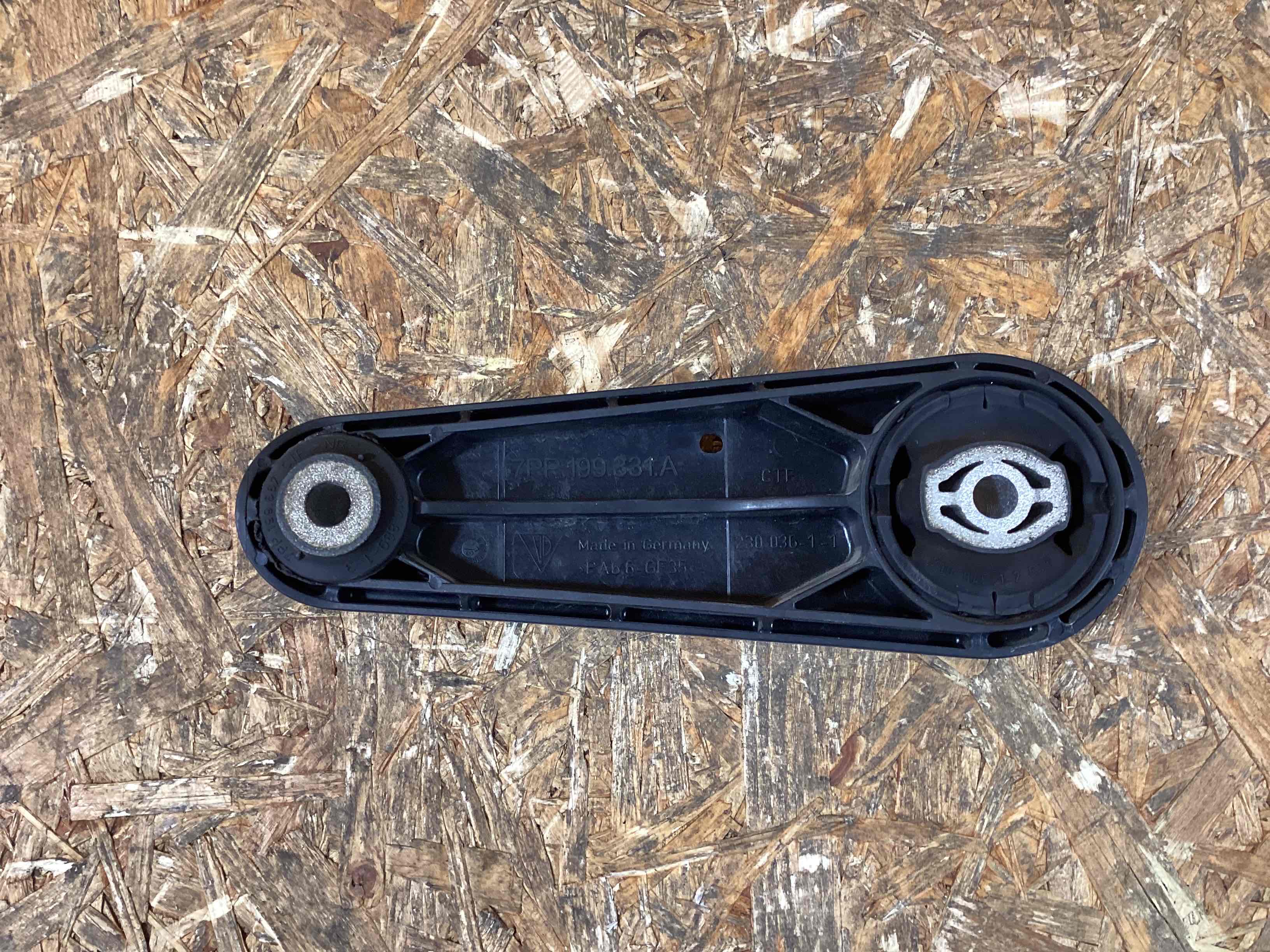 Крепление, кронштейн Porsche Panamera 060326-102