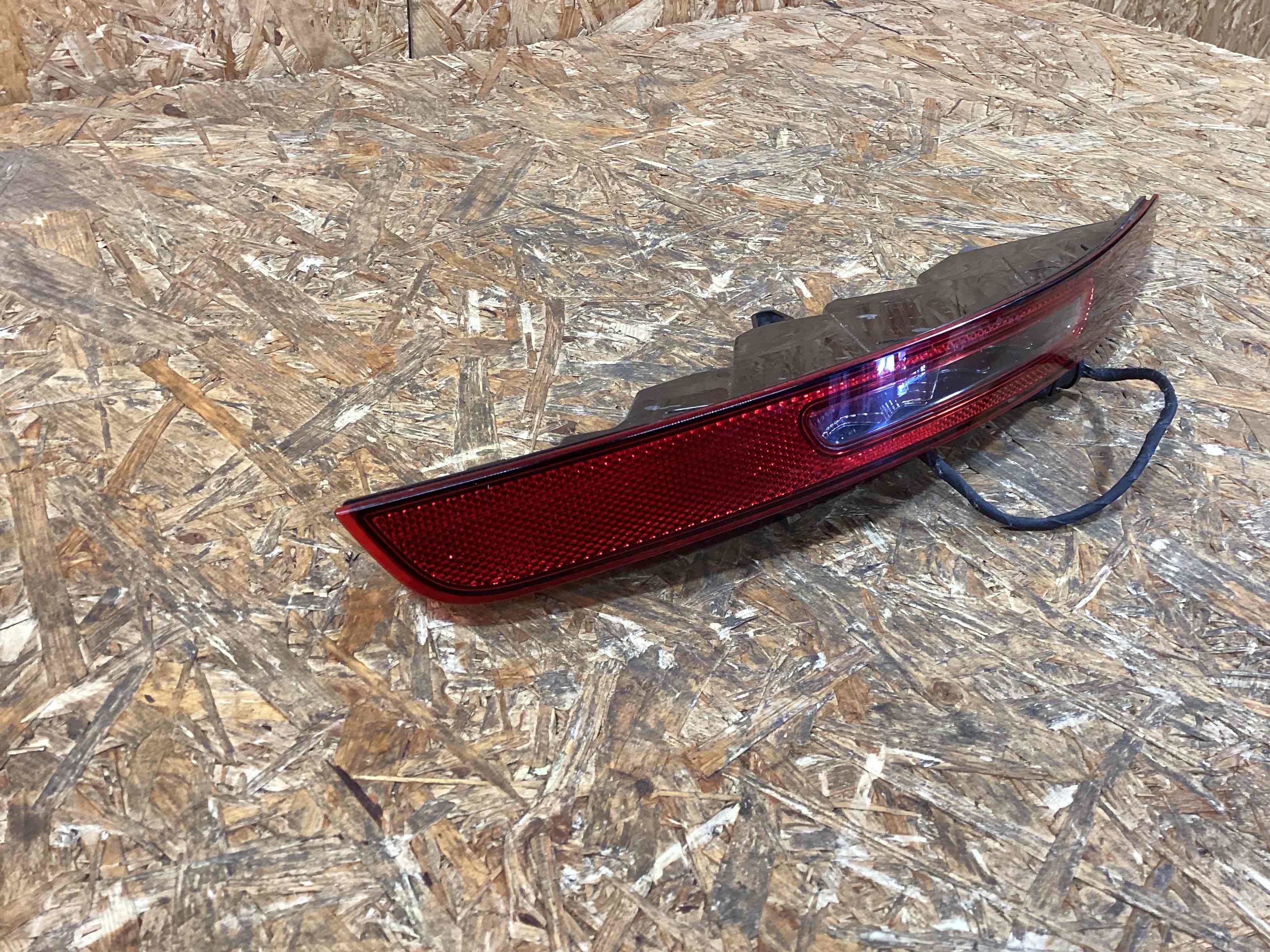 Фара противотуманная Porsche Macan 060326-105