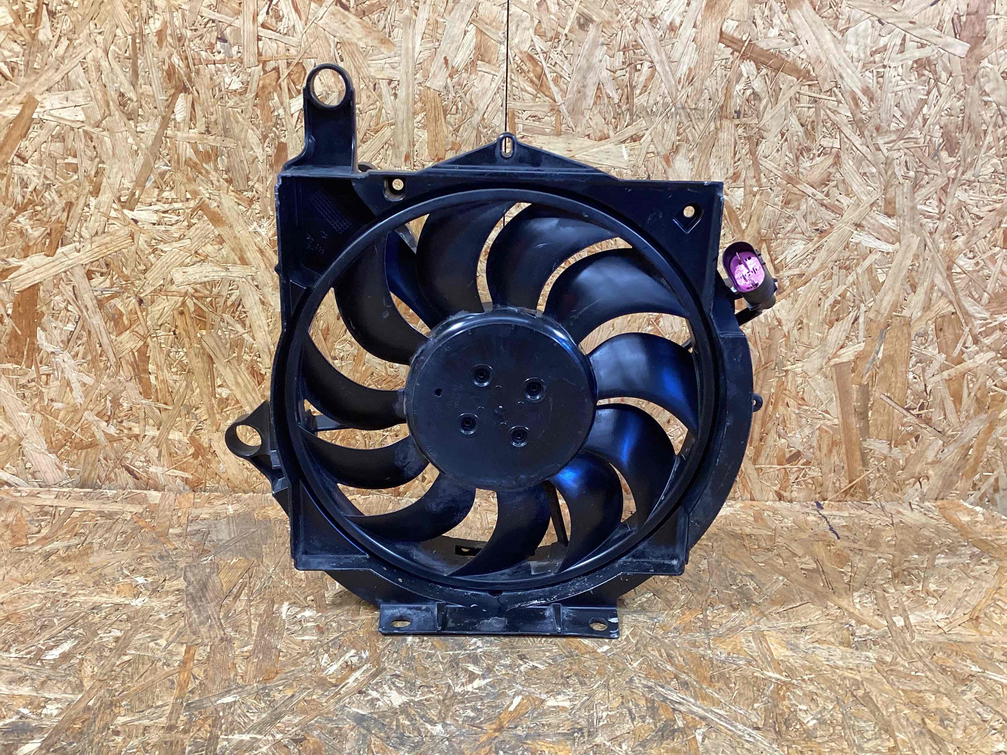 Вентилятор радиатора, вентиляторы Porsche Taycan 060326-107