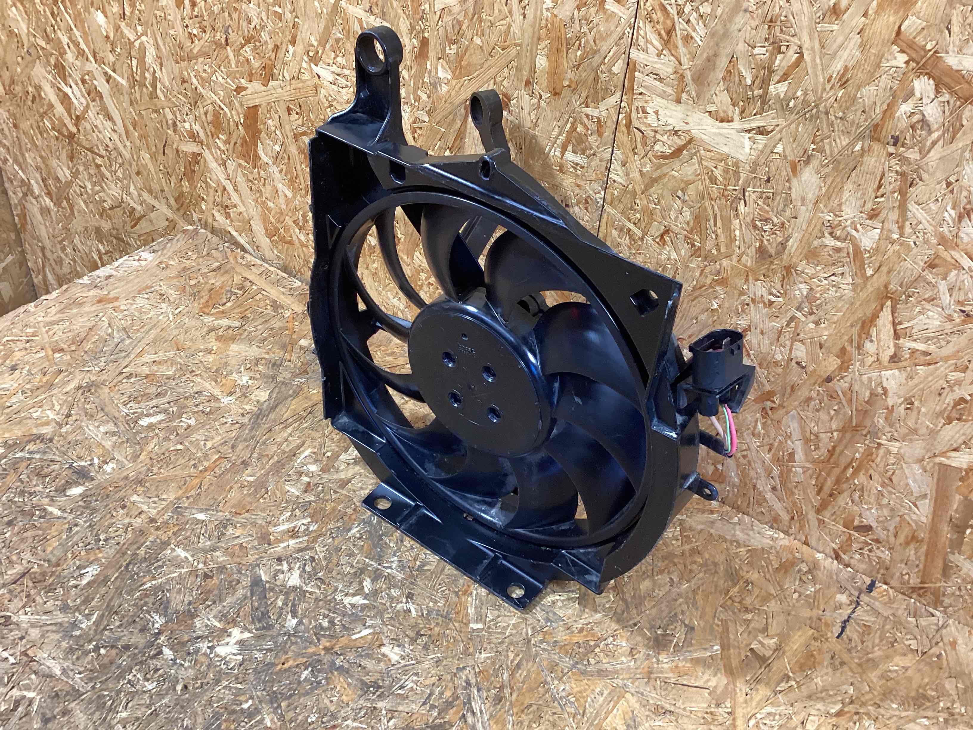 Вентилятор радиатора, вентиляторы Porsche Taycan 060326-109