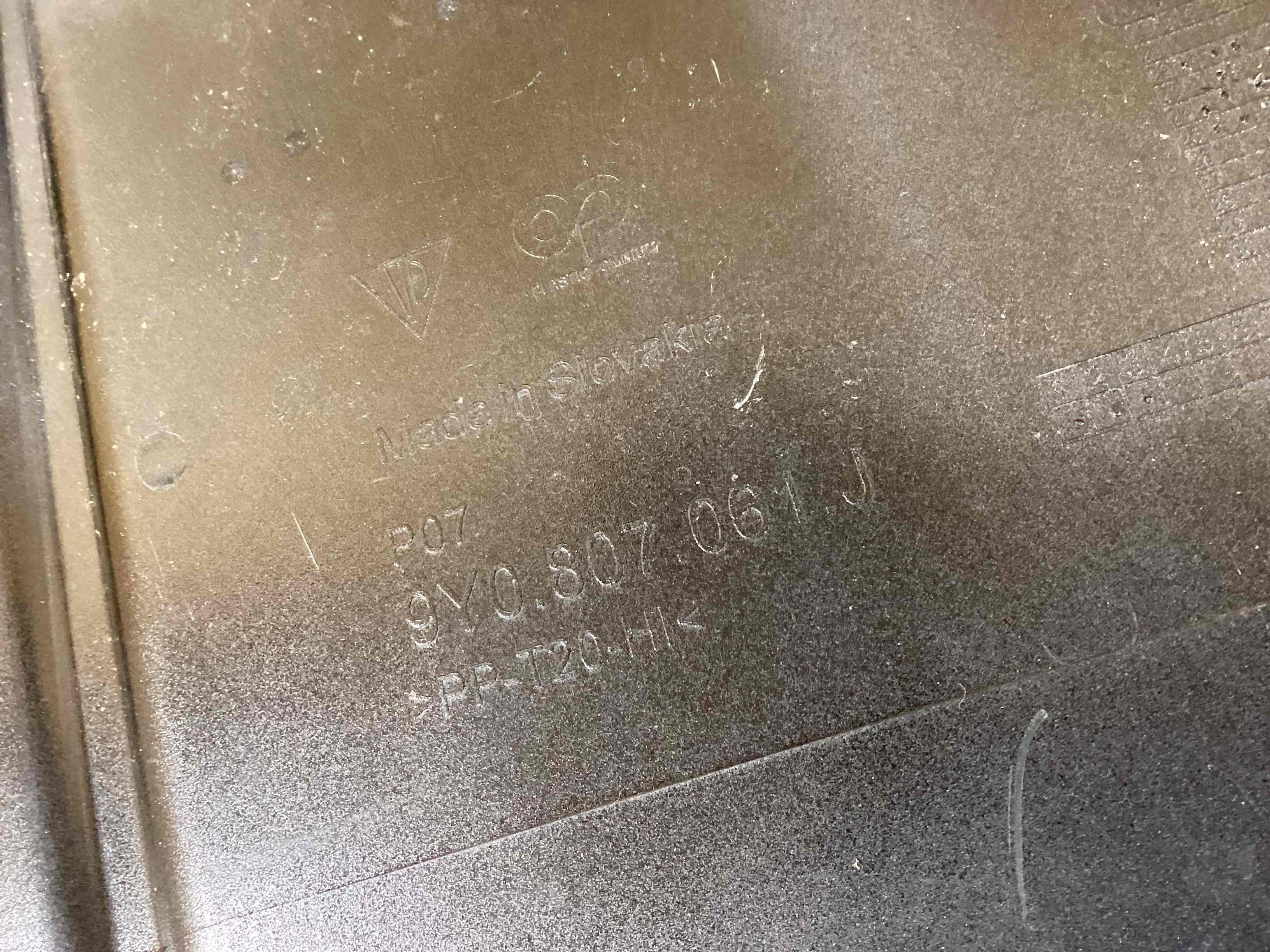 Юбка бампера нижняя Porsche Cayenne 060326-111