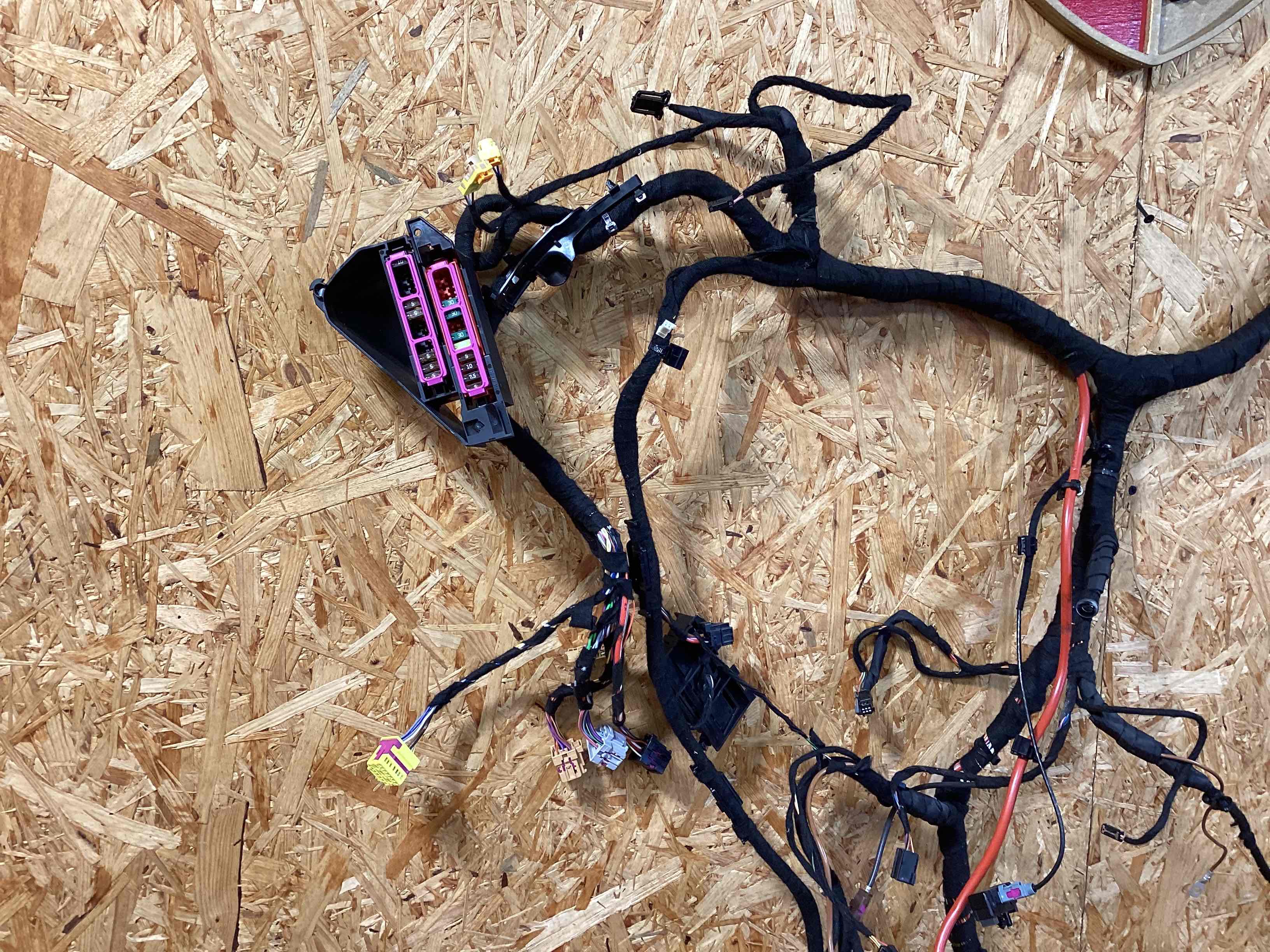 Электропроводка (коса) Porsche Macan 060326-112