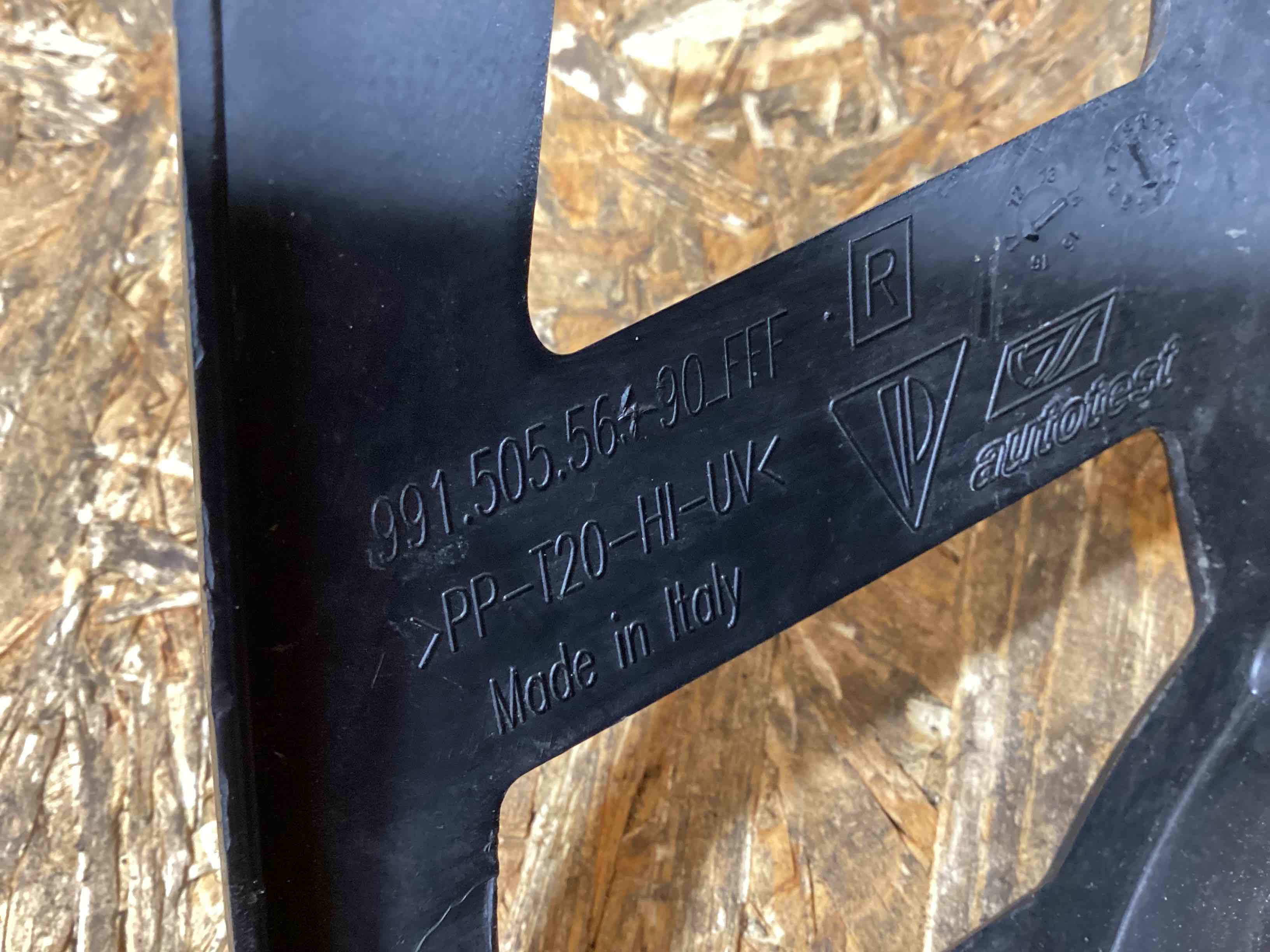 Заглушка, вставка (решетка) в бампер Porsche 911 060326-116