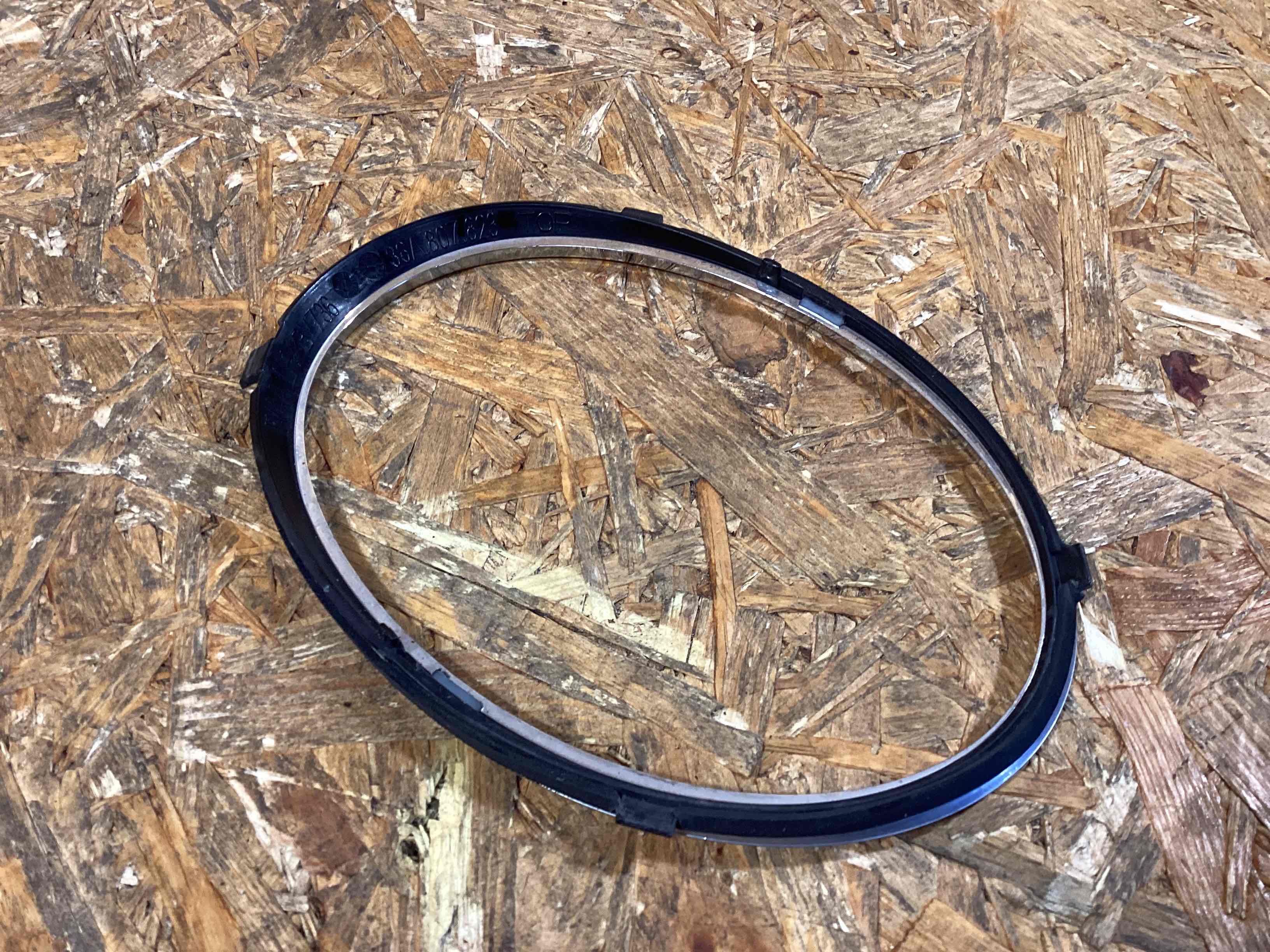 Молдинг крыла, решетки и жабры крыла Bentley Bentayga 060326-119