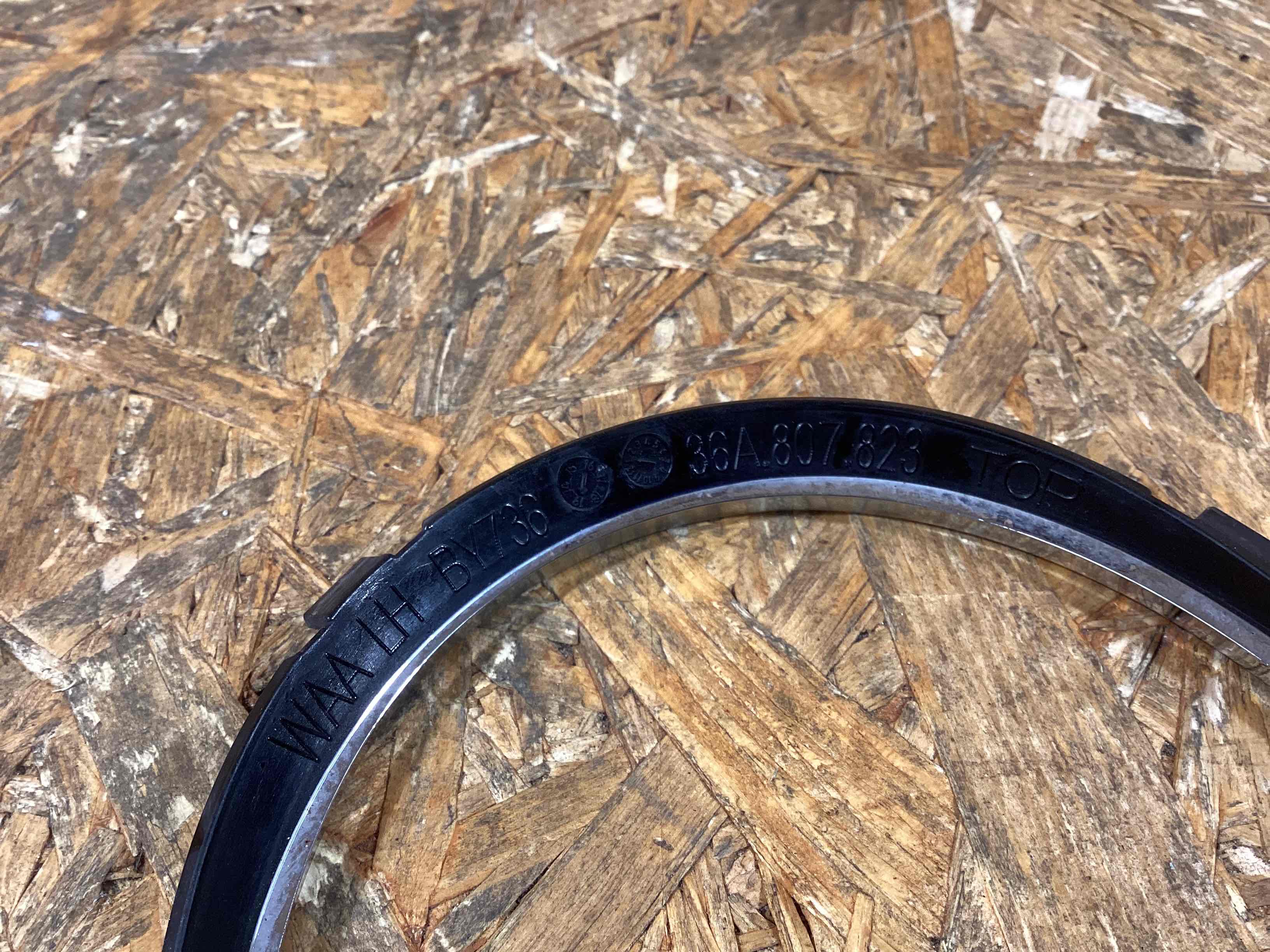 Молдинг крыла, решетки и жабры крыла Bentley Bentayga 060326-119