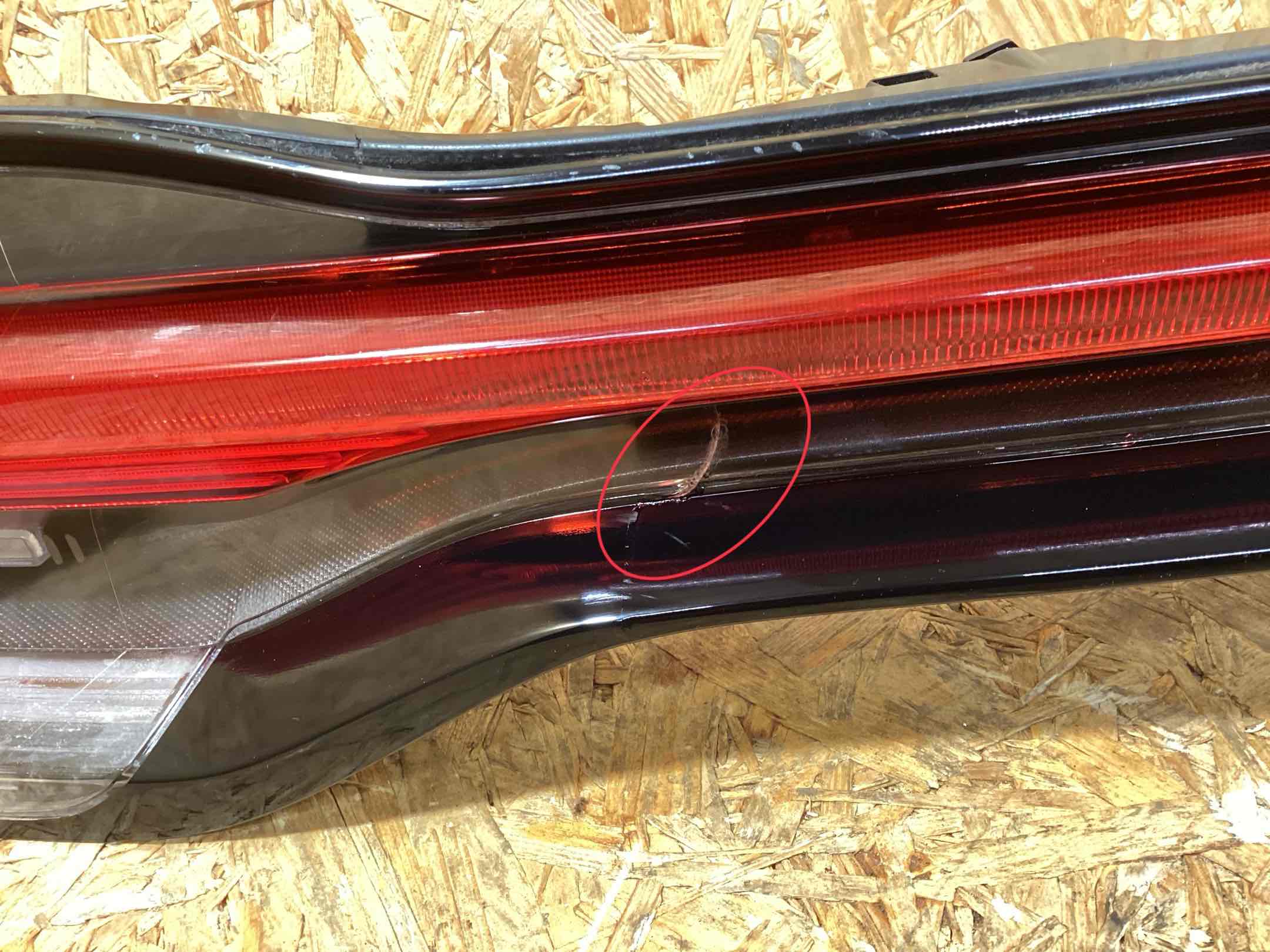 Фонарь стоп-сигнал Porsche Macan 060326-121