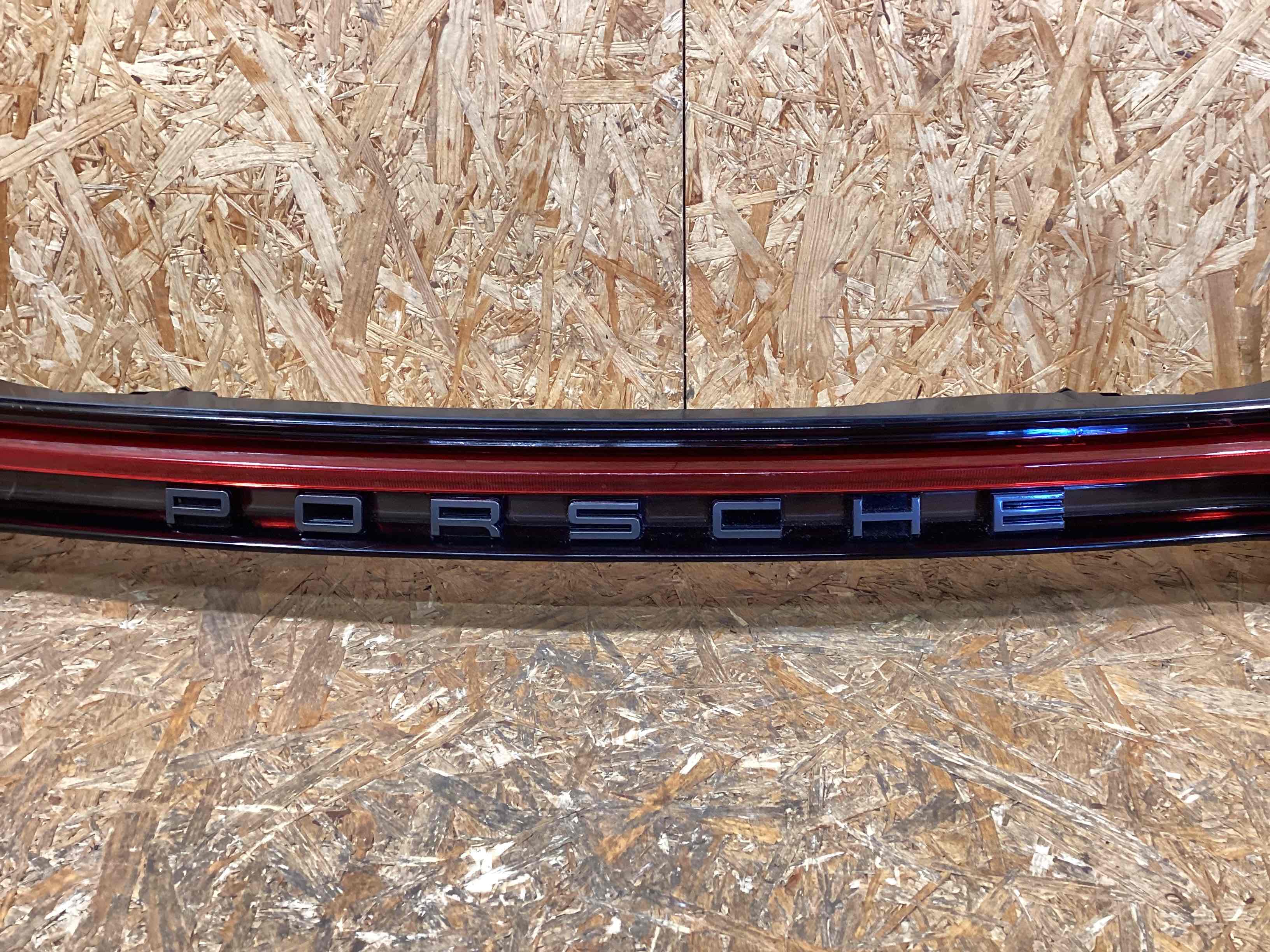 Фонарь стоп-сигнал Porsche Macan 060326-121