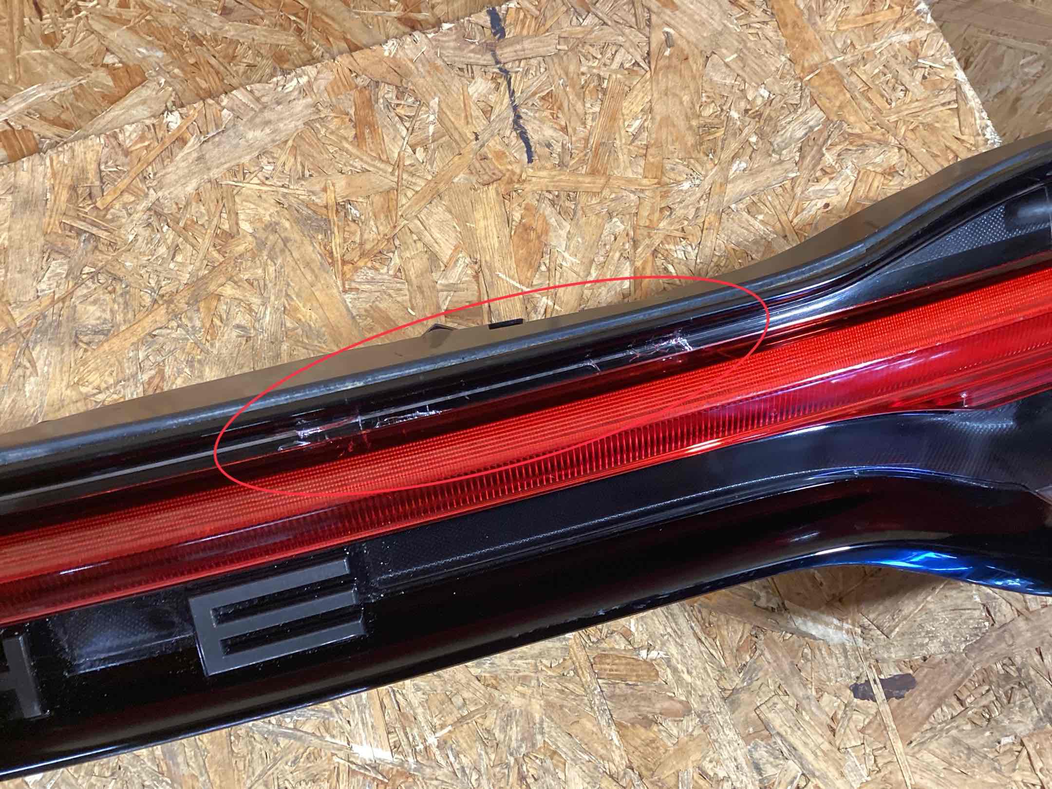 Фонарь стоп-сигнал Porsche Macan 060326-121