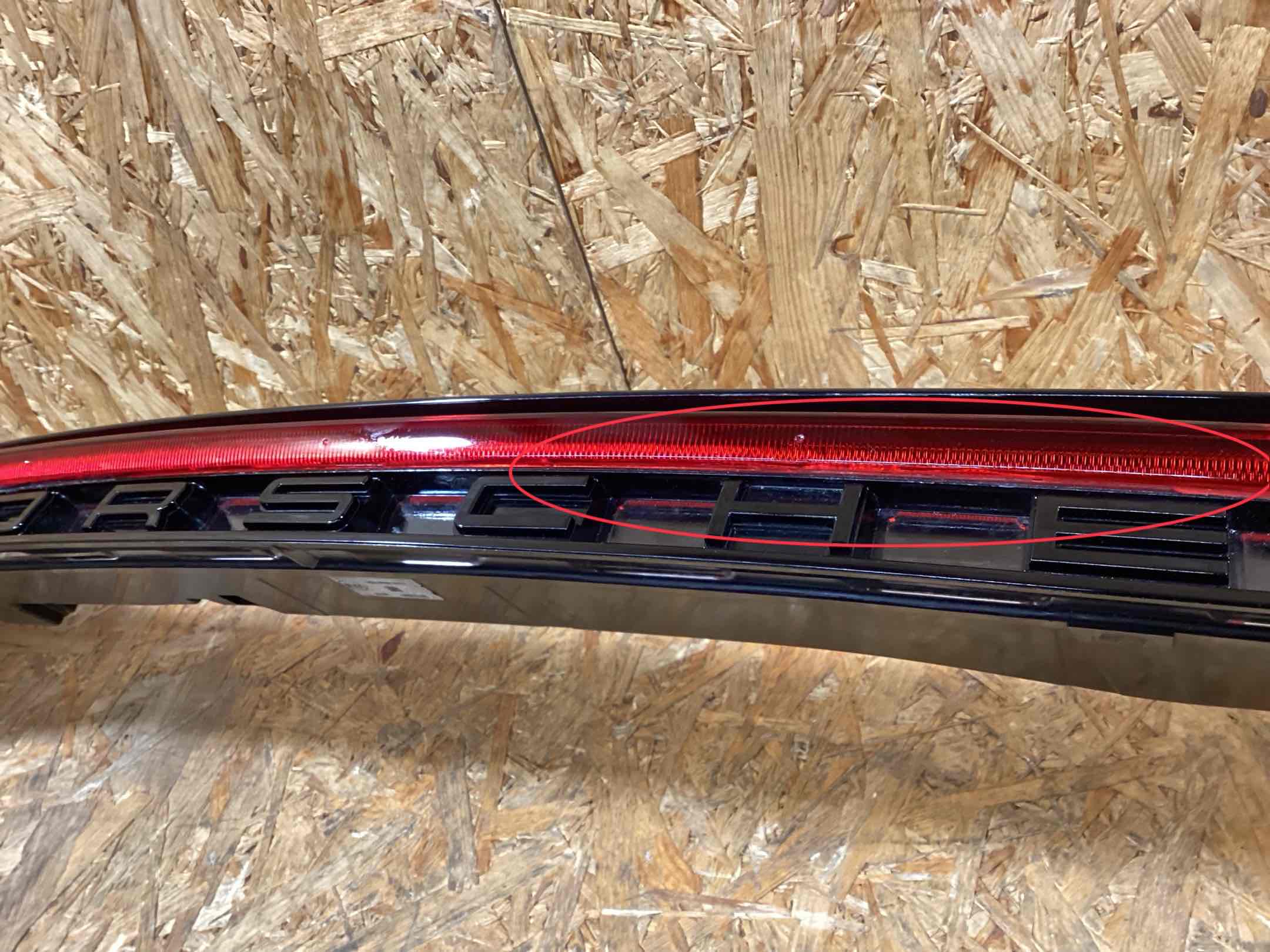 Фонарь стоп-сигнал Porsche Macan 060326-122