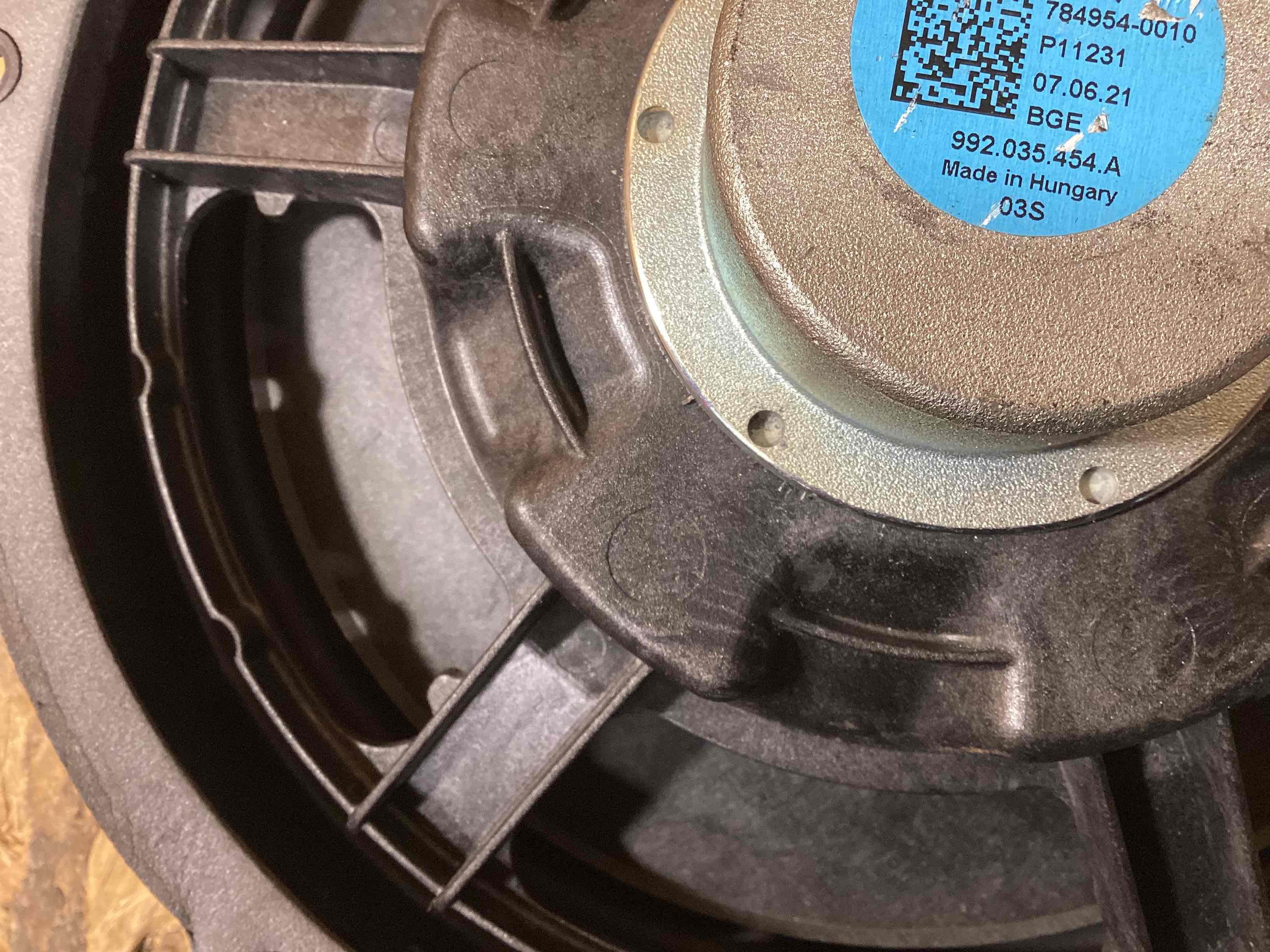 Динамик Porsche 911 060326-125