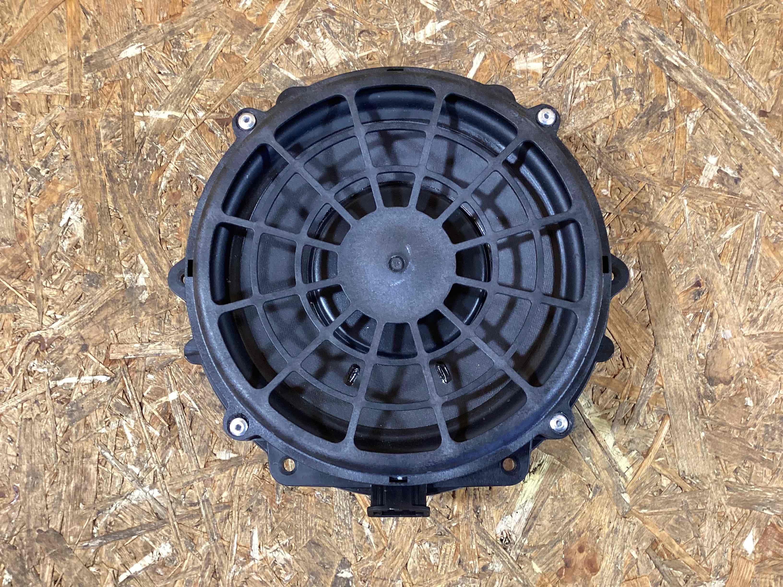 Динамик Porsche 911 060326-125