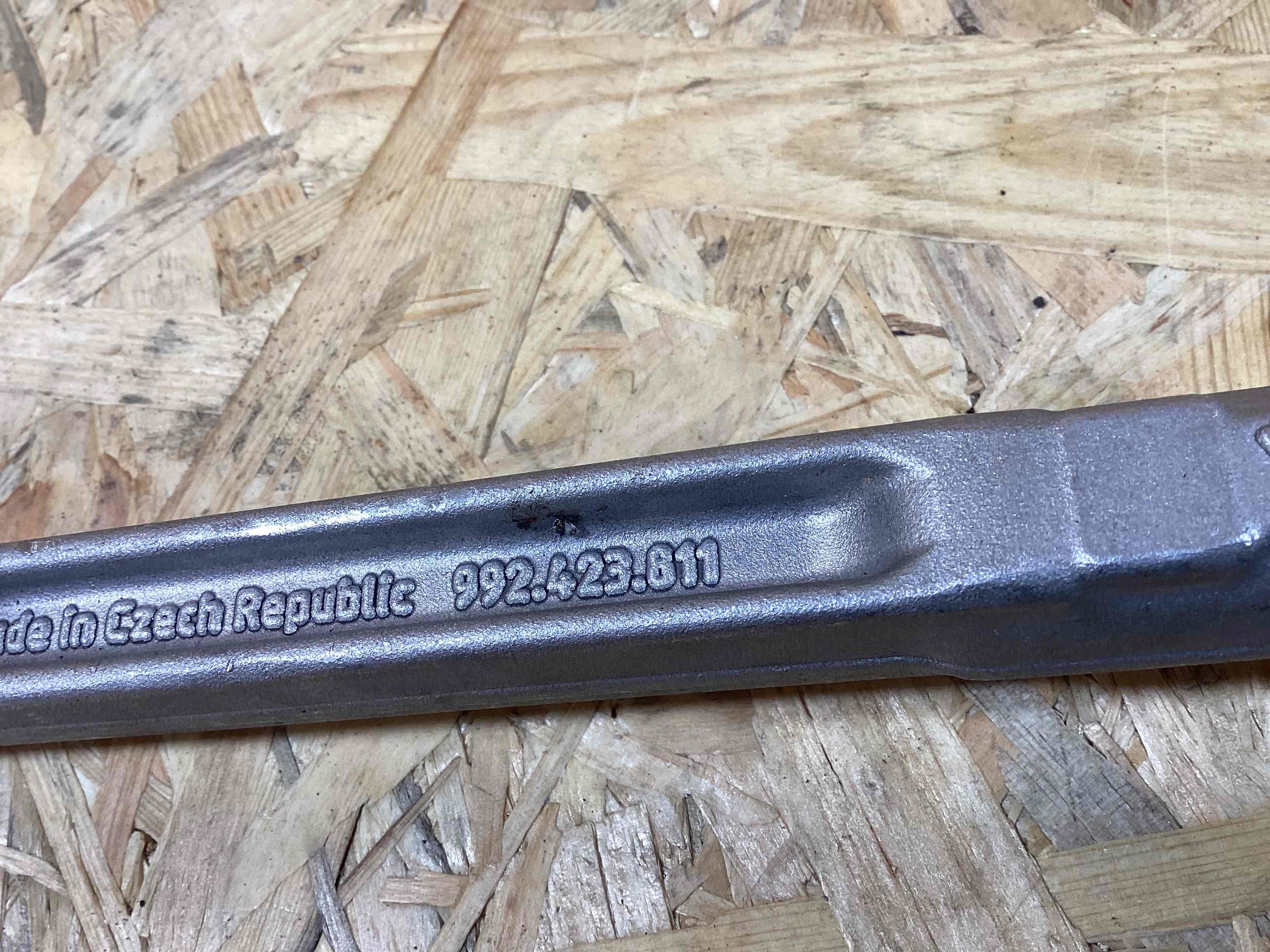 Наконечник рулевой Porsche 911 060526-140