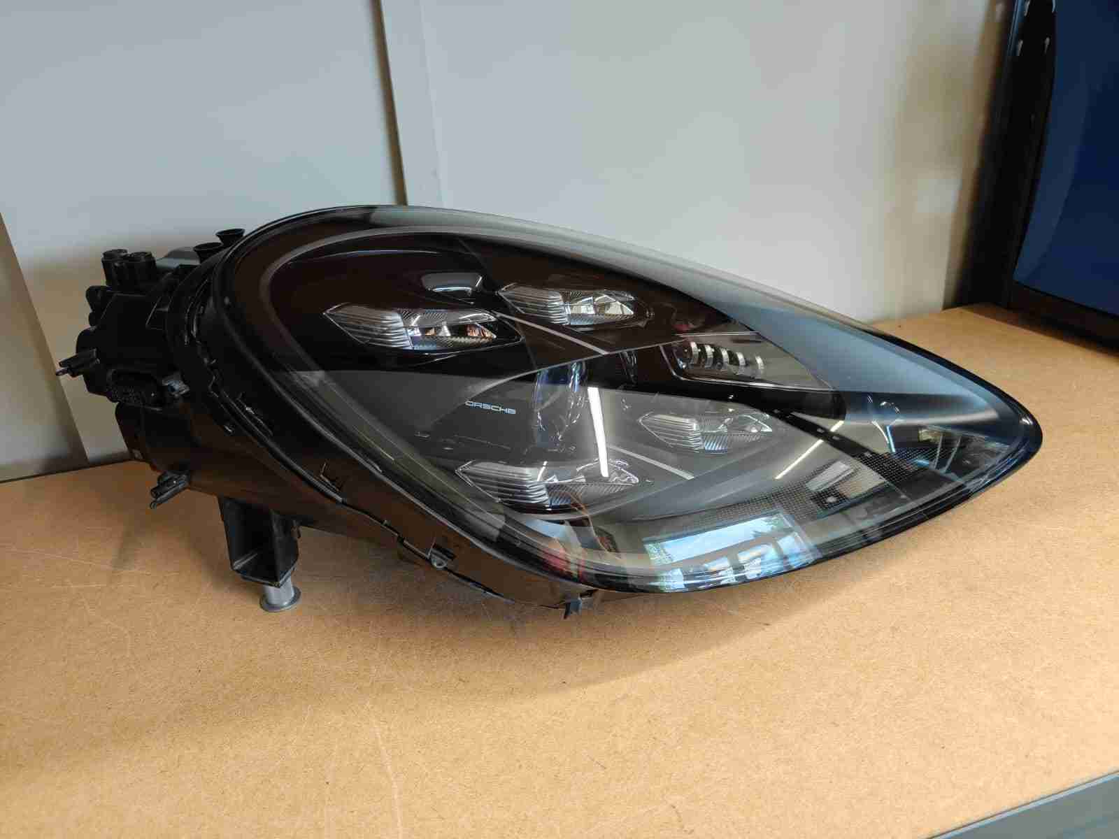 Фара права Porsche Cayenne 060926-202