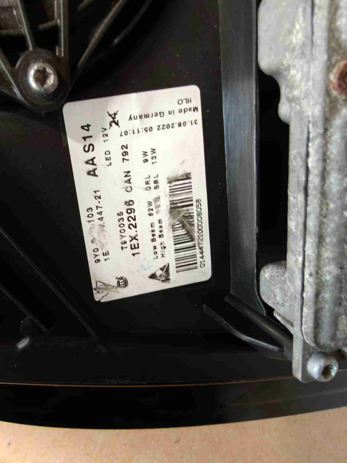 Фара ліва Porsche Cayenne 060926-203