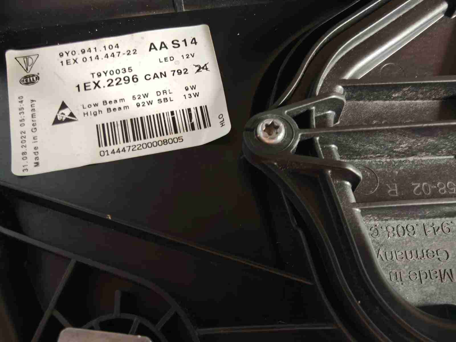 Фара права Porsche Cayenne 060926-204