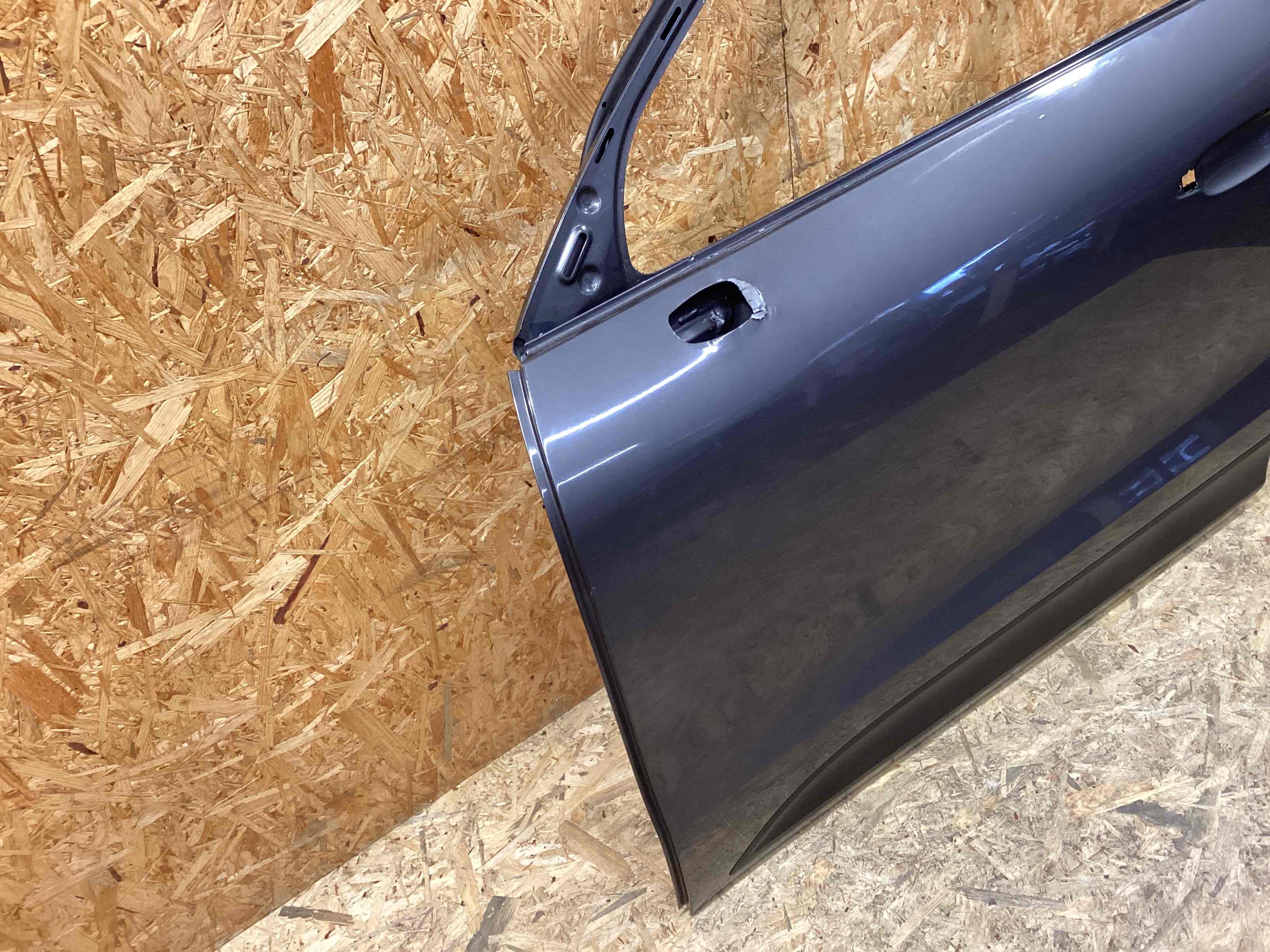 Дверь передняя левая Porsche Macan 061025-101