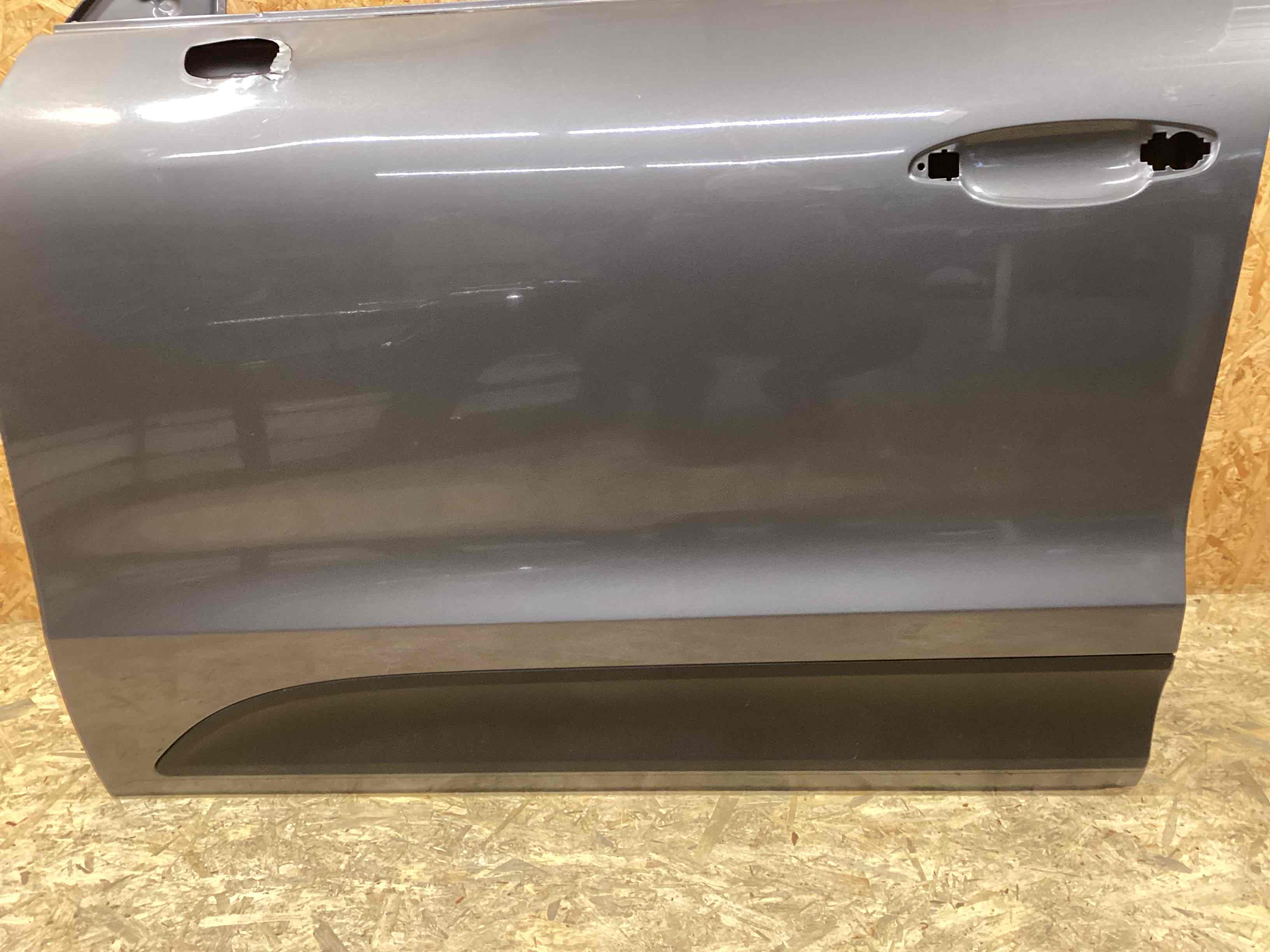 Дверь передняя левая Porsche Macan 061025-101