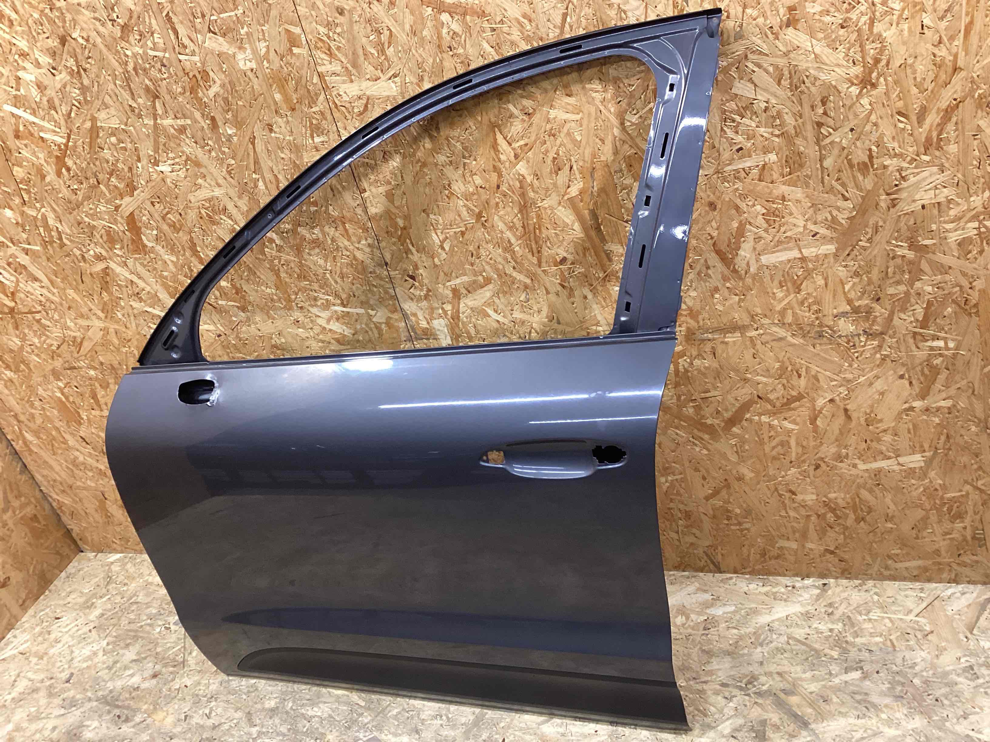 Дверь передняя левая Porsche Macan 061025-101