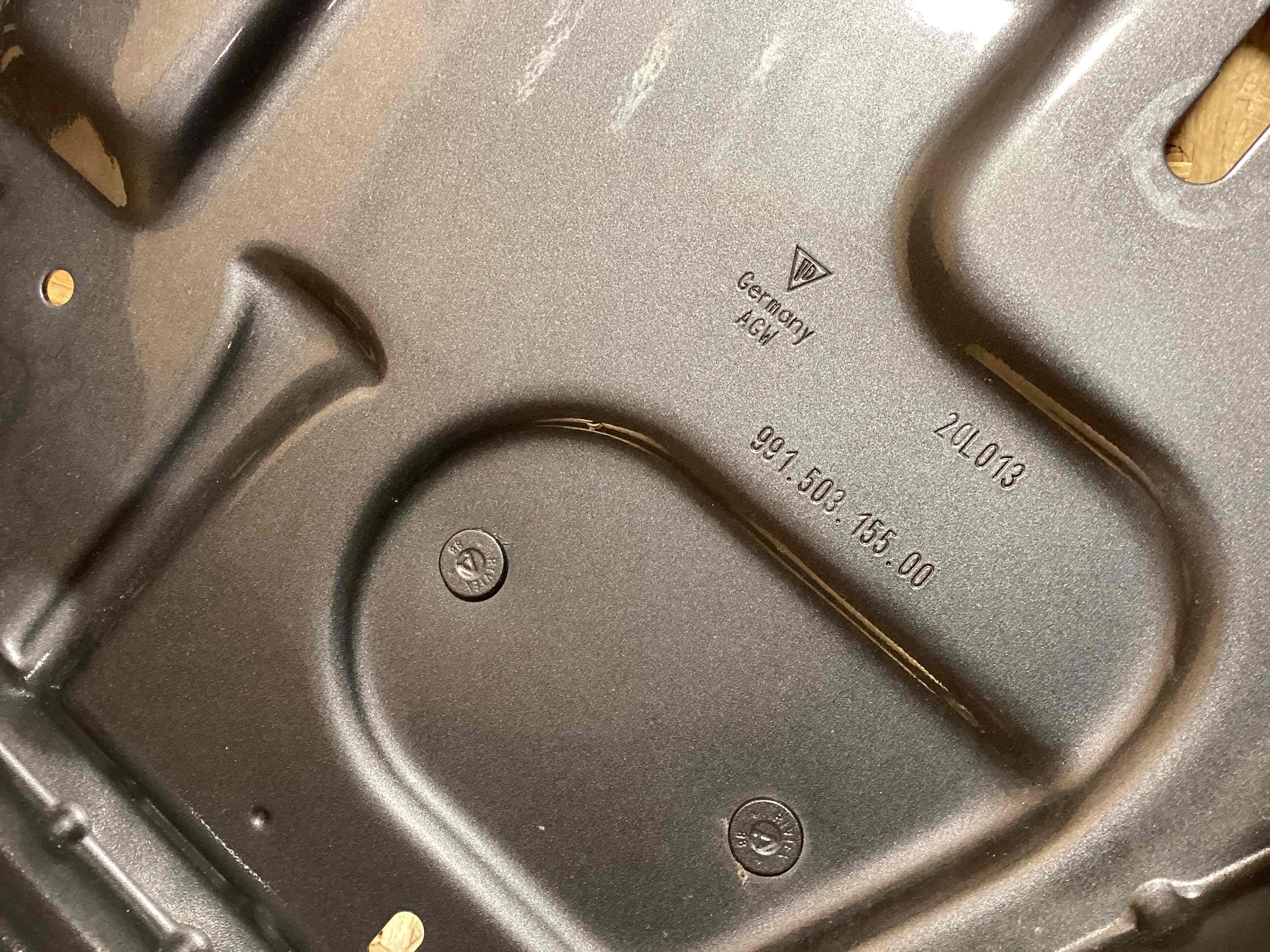 Крыло переднее левое Porsche 911 061025-105